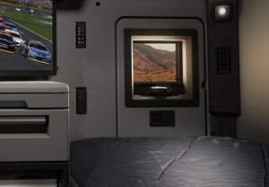 MACK Anthem® - sleeper windows hotspot - 11