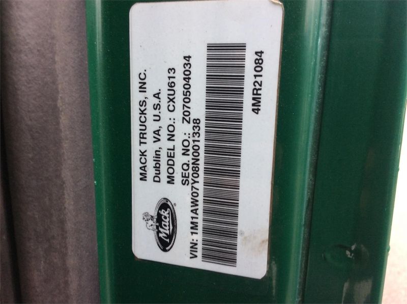 2008 MACK PINNACLE CXU613 - Bergey's Truck Centers: Medium