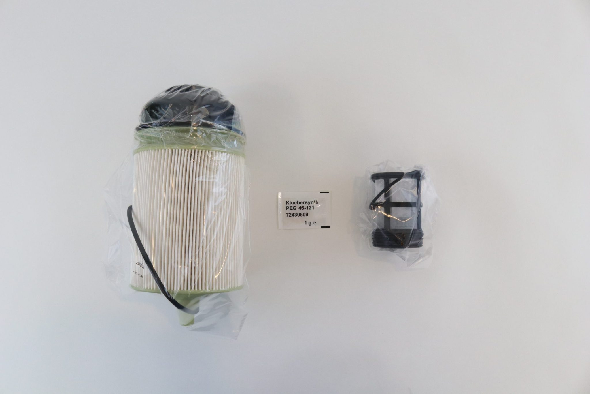 DONP551063 | Donaldson Fuel Filter Kit, 4 Micron Filtration Efficiency, Length 11.1 In, Outer Diameter 7.8 In