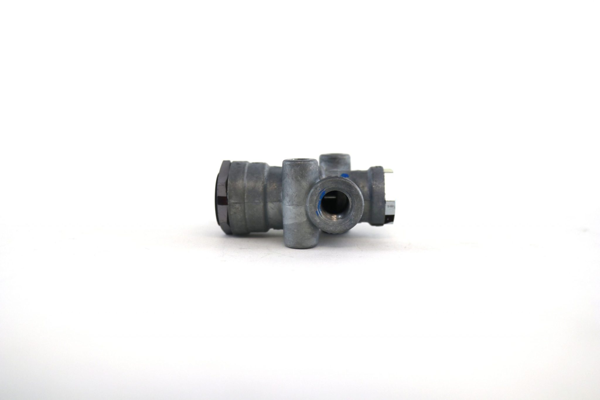Bendix RV3 Pressure Reducing Valve 800073 - Bergey's Truck Centers ...