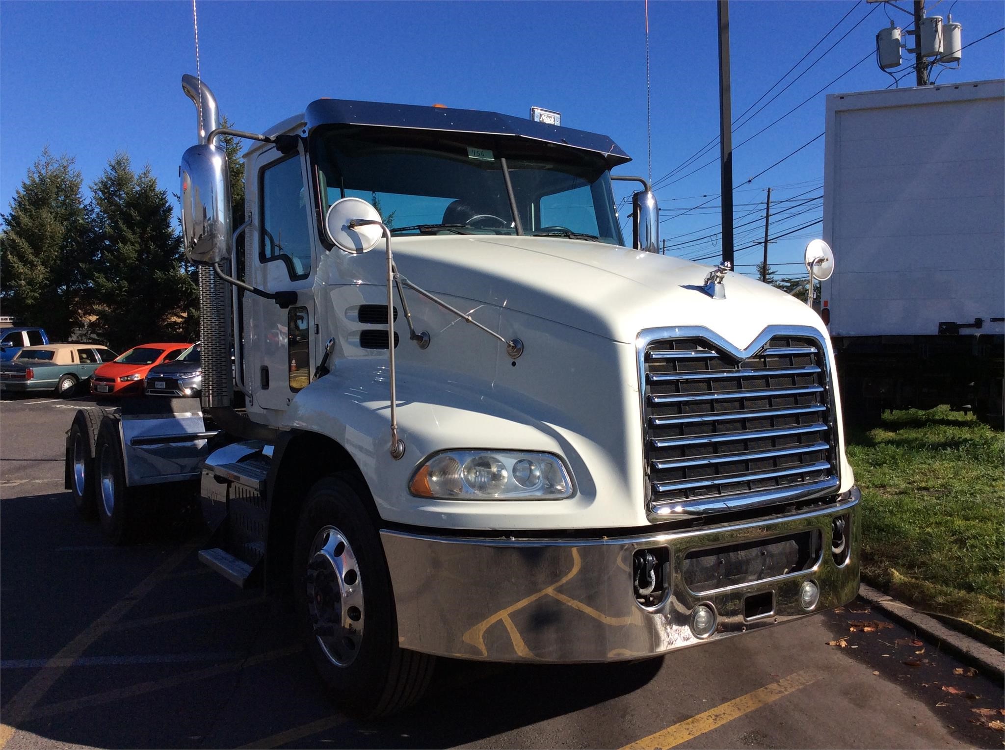 2017 MACK PINNACLE CXU613 - Bergey