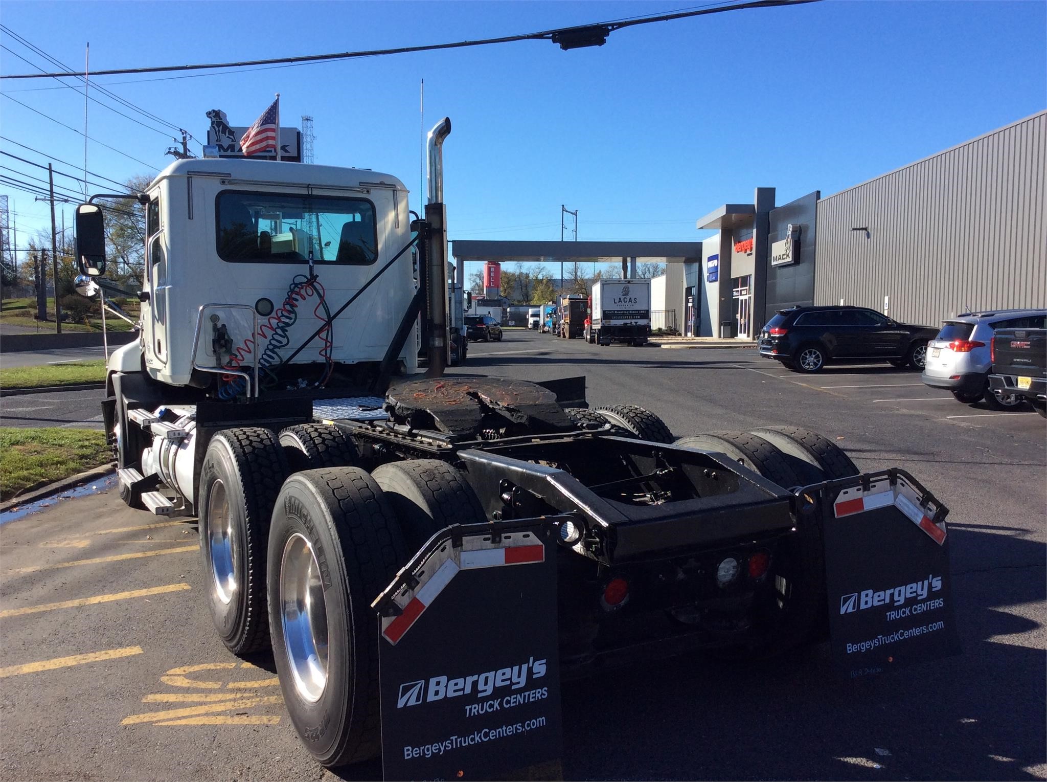 2017 MACK PINNACLE CXU613 - Bergey