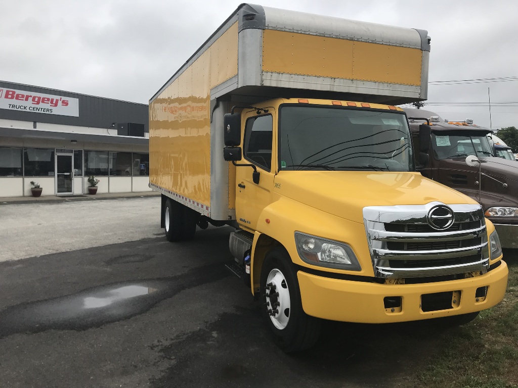 2014 Hino 268A Bergey's Truck Centers Medium & Heavy Duty Commercial