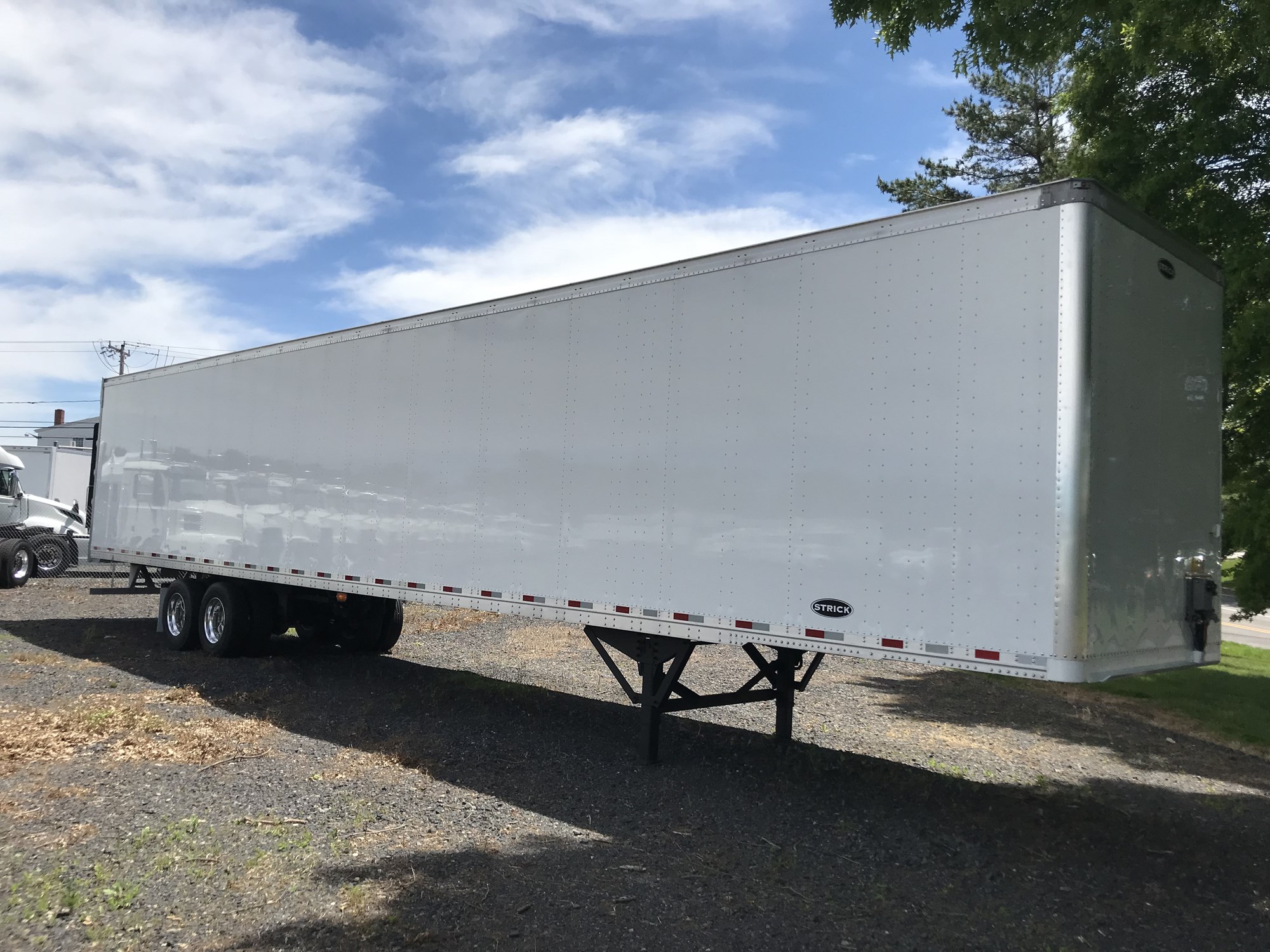 2024 STRICK TRAILERS STRICK TRAILERS - image 1 of 1