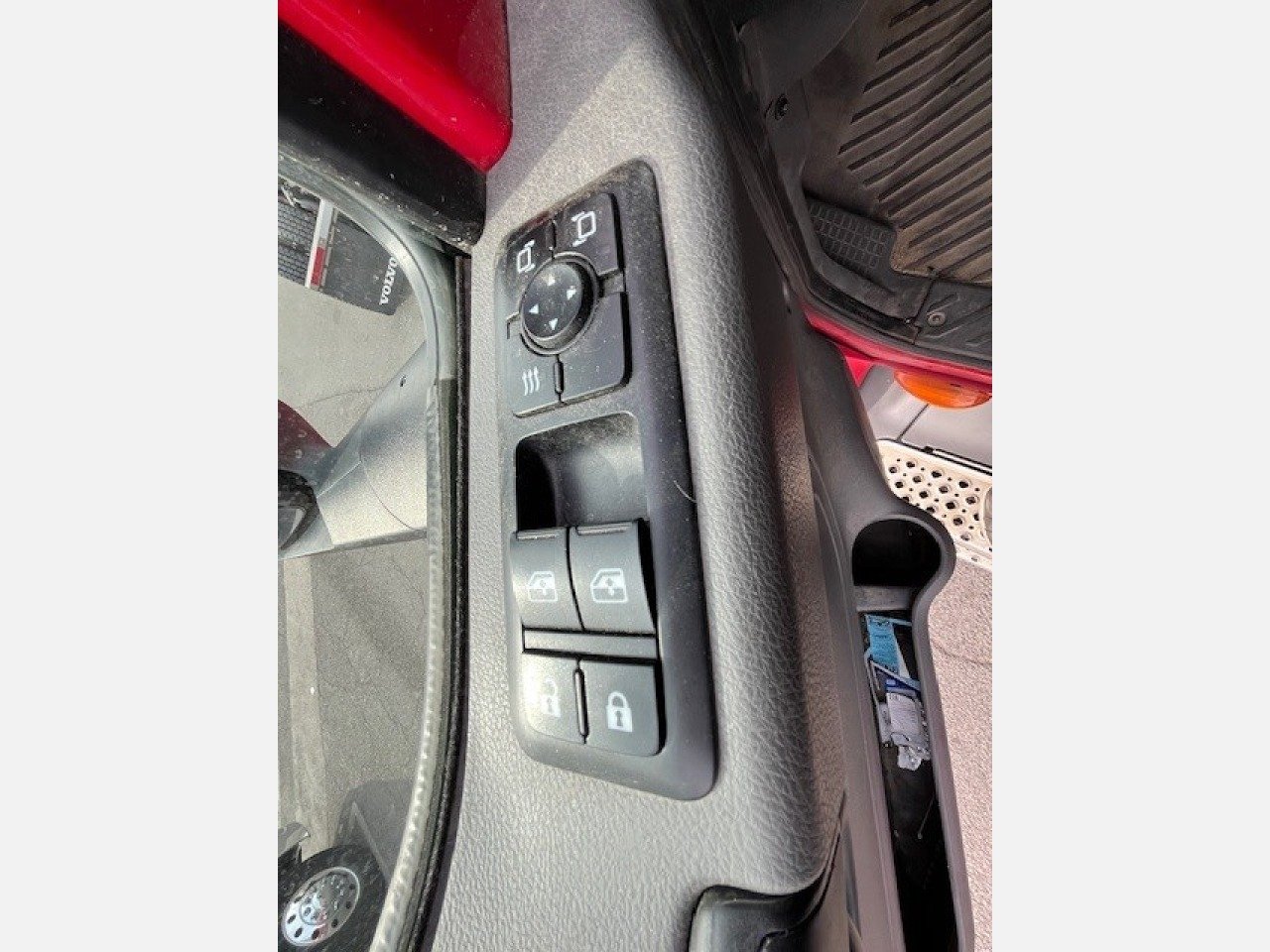 2020 INTERNATIONAL LT625 - image 4 of 6