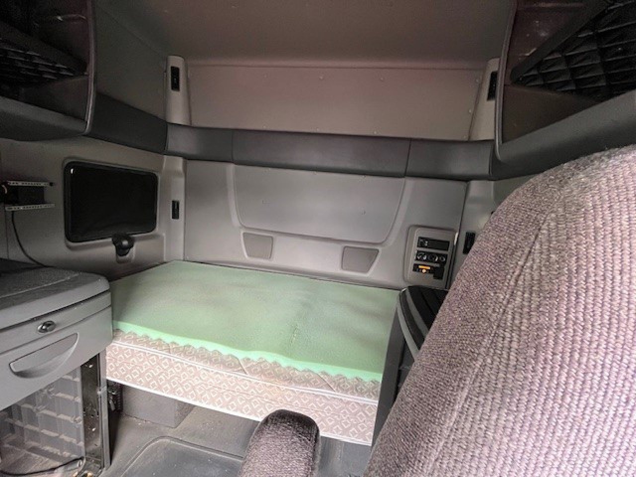 2020 INTERNATIONAL LT625 - image 6 of 6