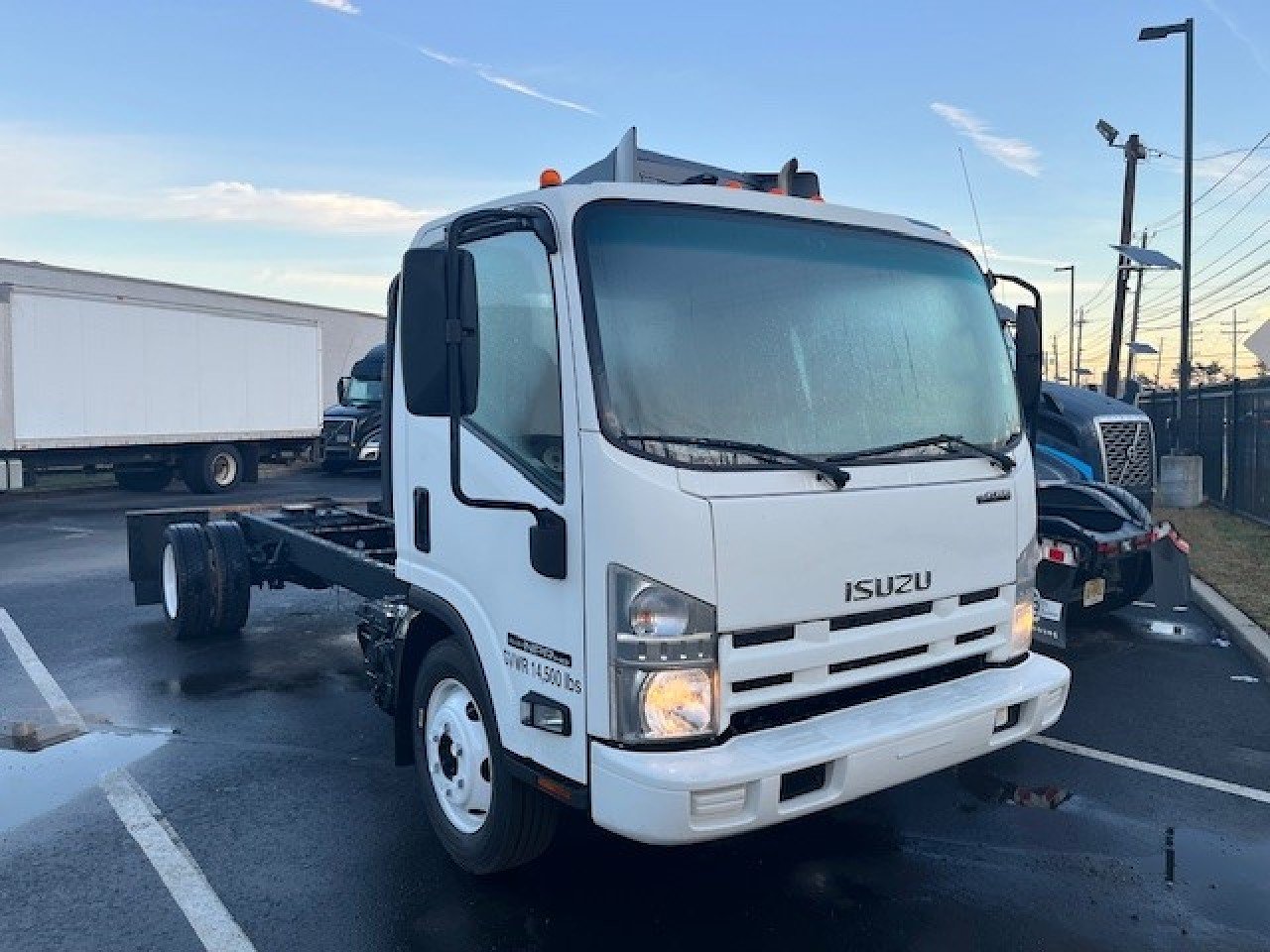 Isuzu Trucks Inventory - 1001618 02 2 - 36