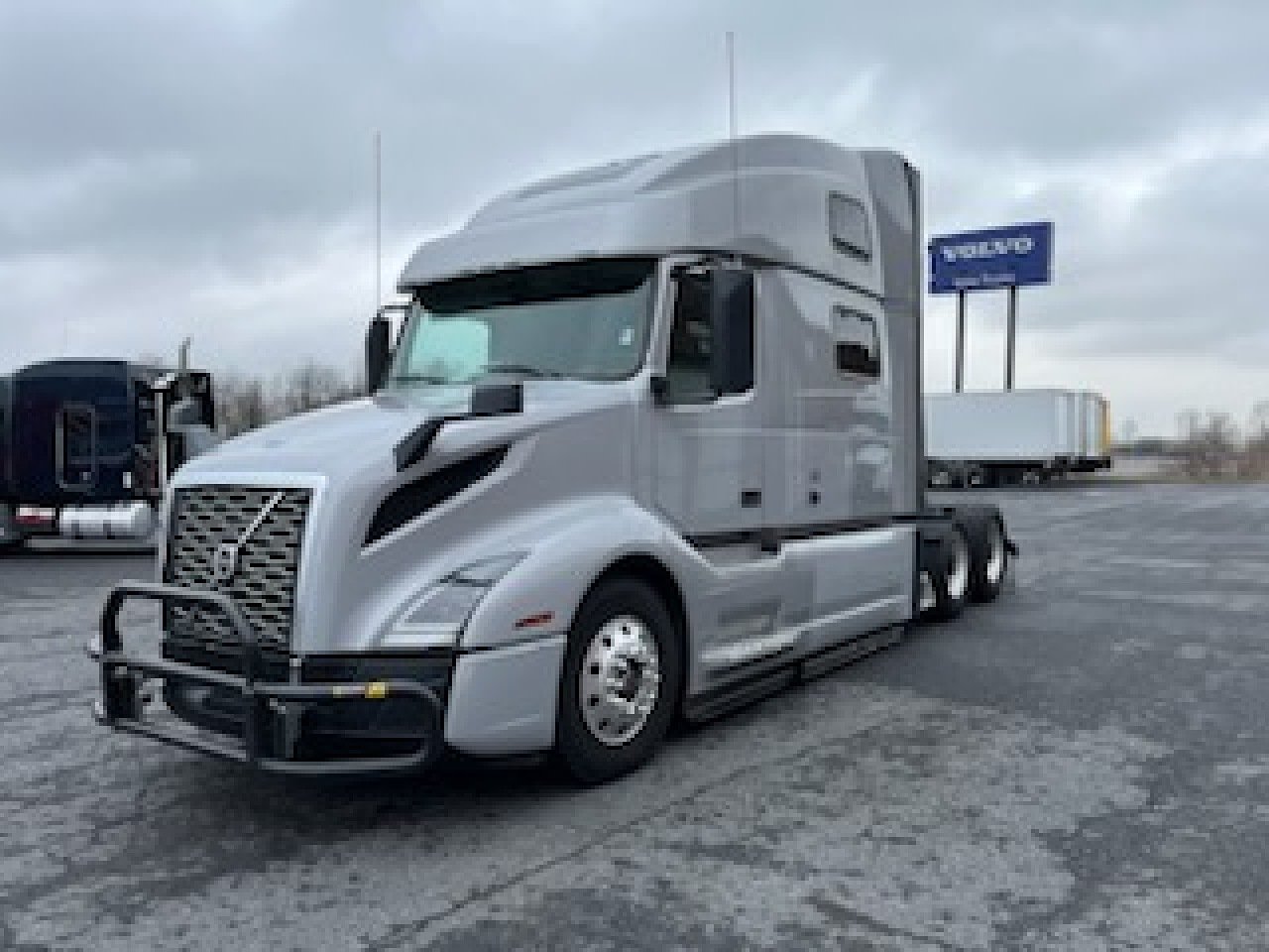 Volvo Trucks Inventory - 1001649 01 - 29