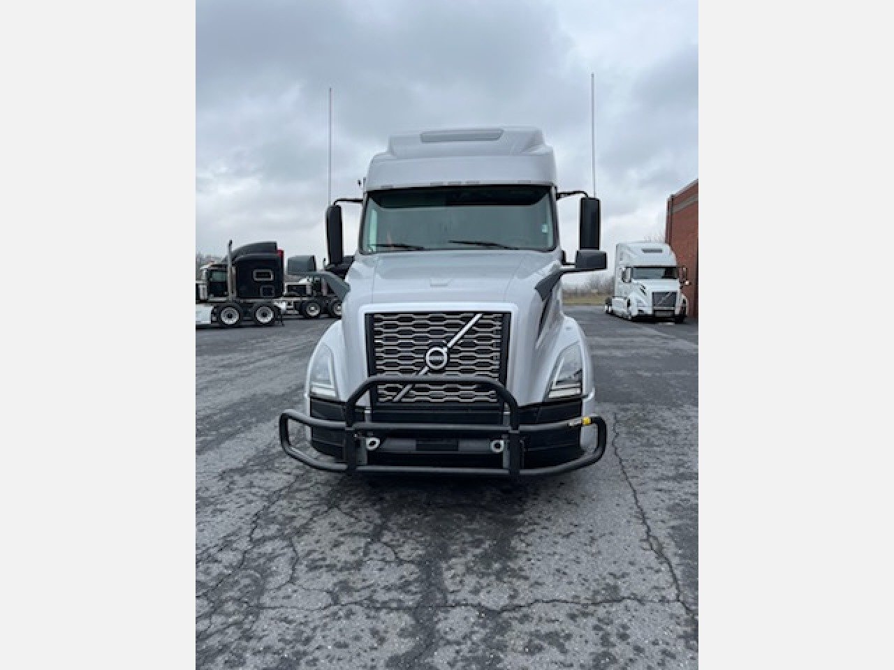 Volvo Trucks Inventory - 1001649 02 - 35