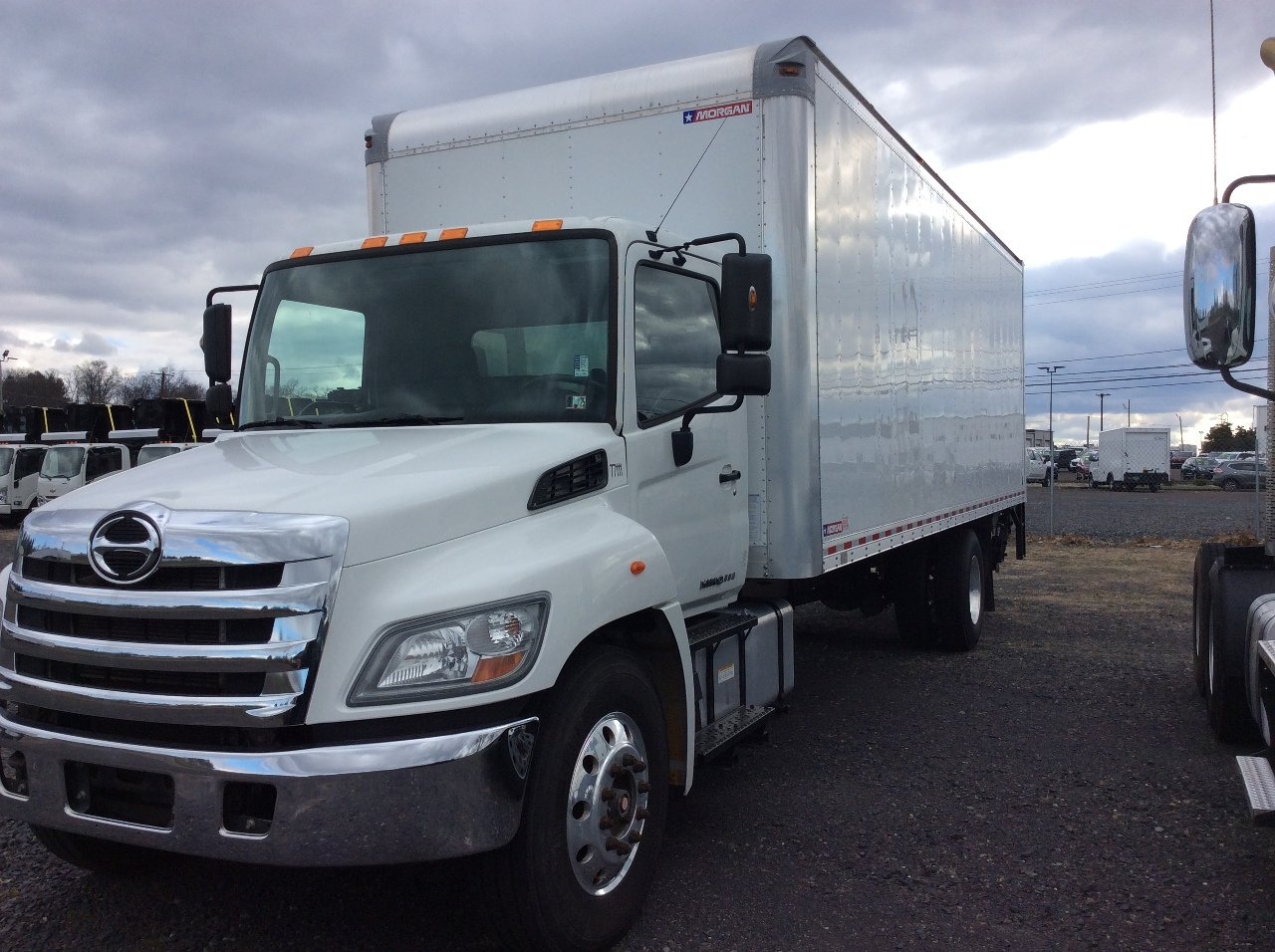 Used Truck Inventory - 1001842 01 2 - 115