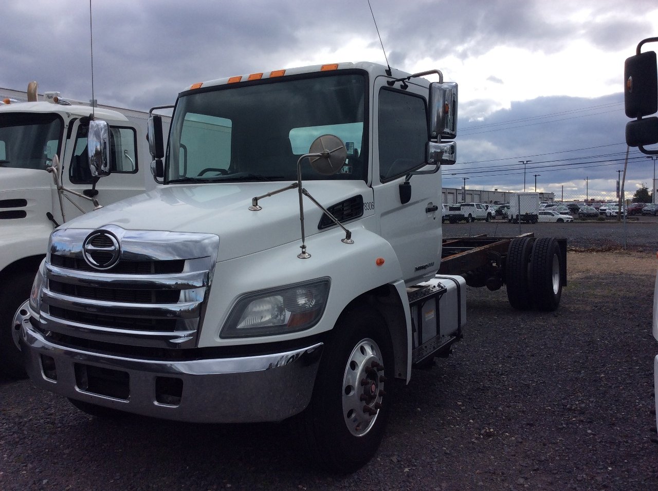 Used Truck Inventory - 1003653 01 2 - 109