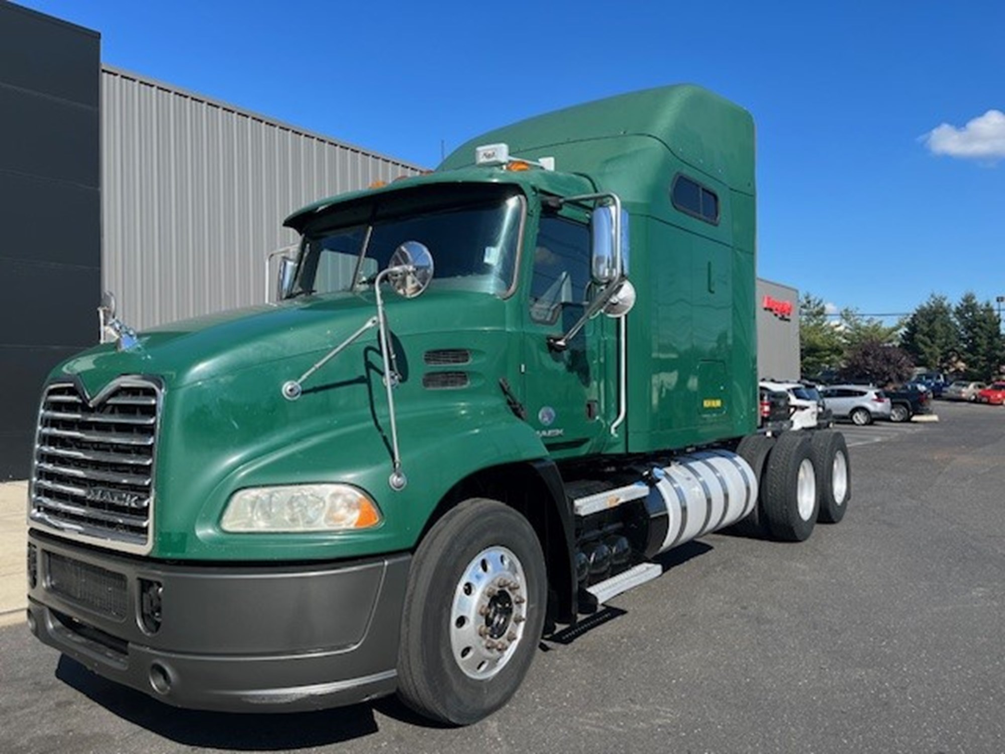 Used Truck Inventory - 1001434 01 - 70