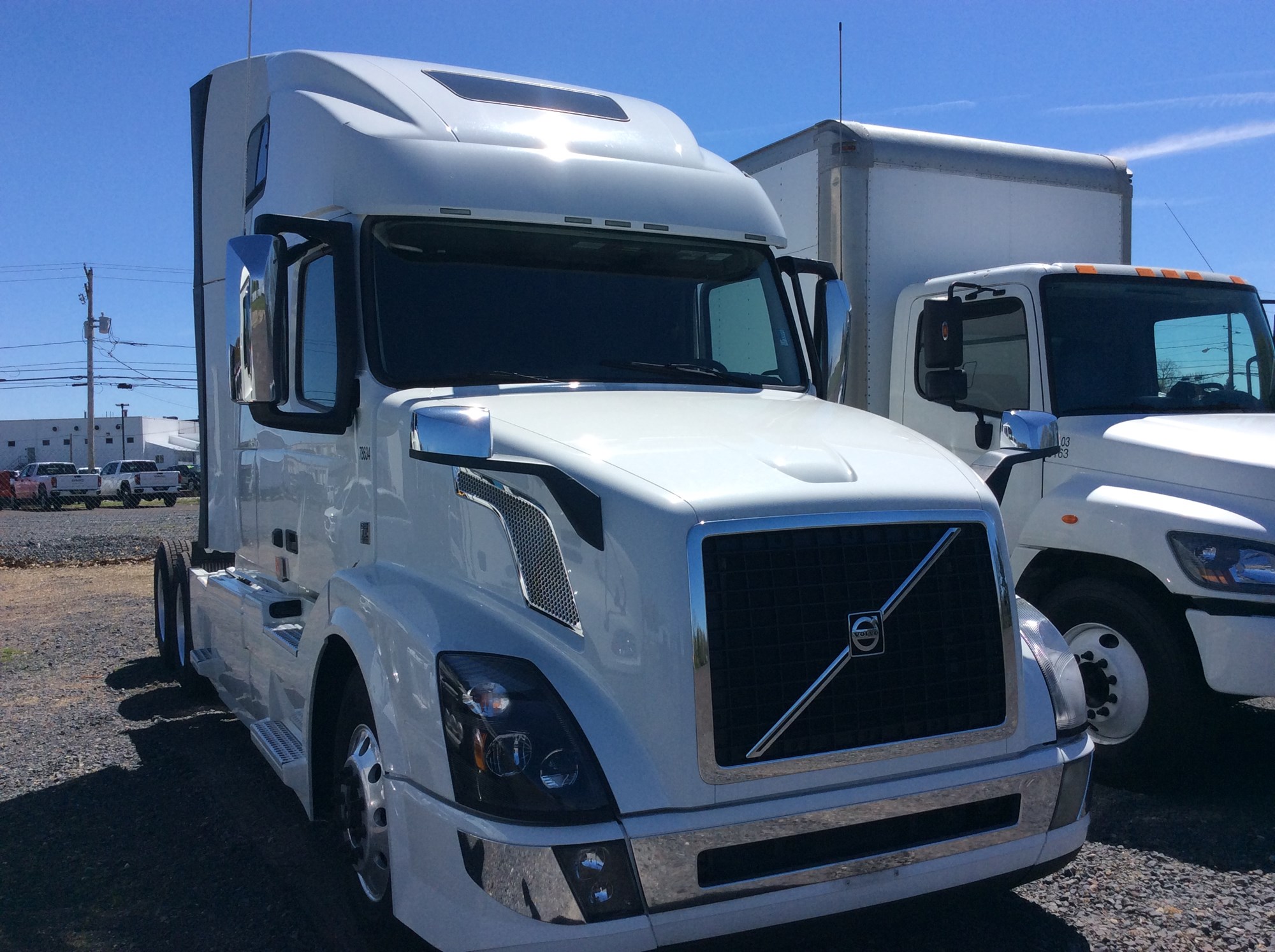 Used Truck Inventory - 1004330 02 - 26
