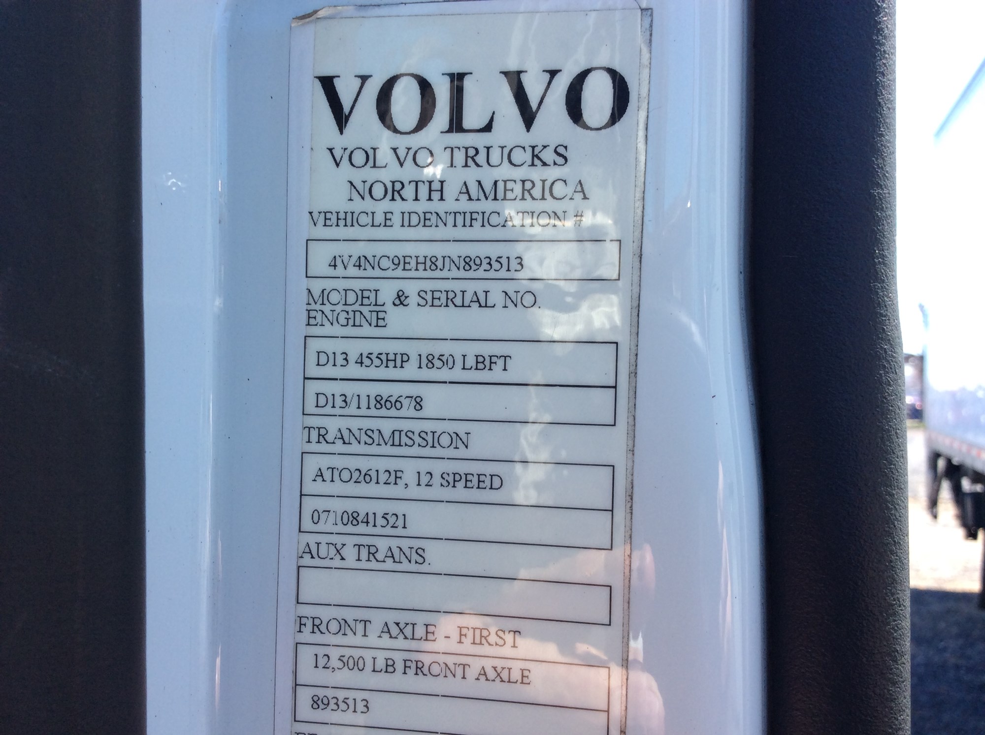 Volvo Trucks Inventory - 1004330 05 - 20