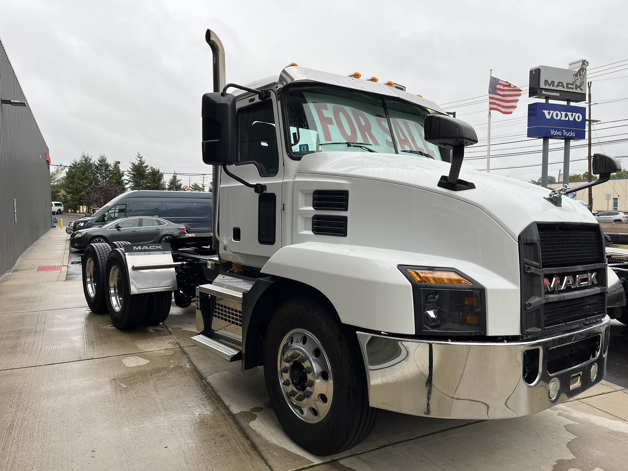 2020 MACK ANTHEM - image 2 of 6