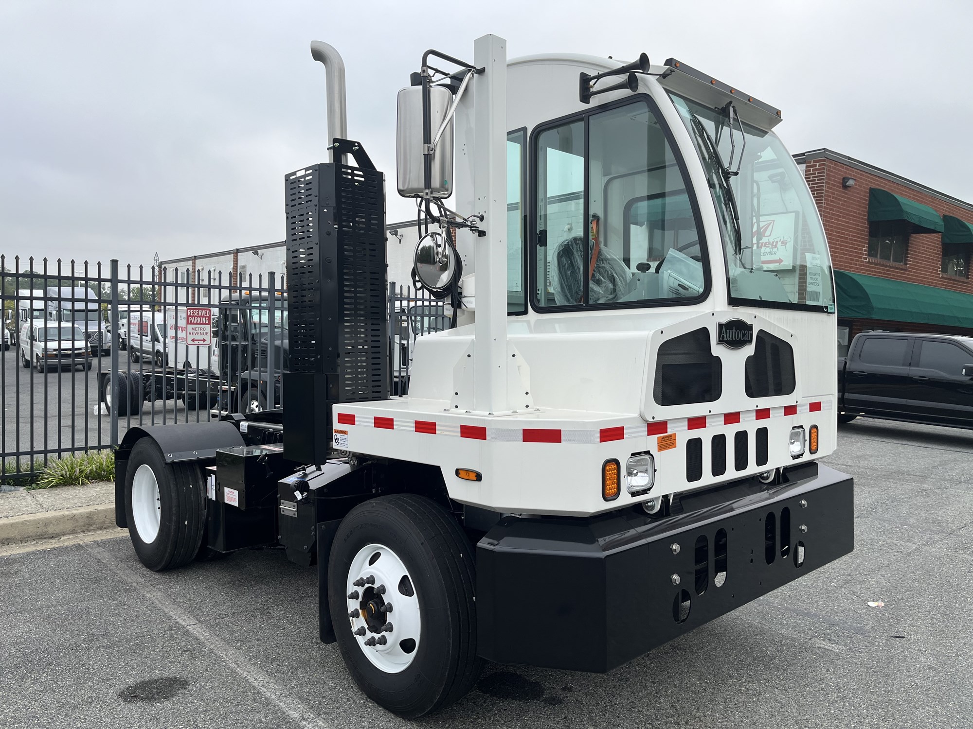 2024 AUTOCAR ACTT42 - image 2 of 6