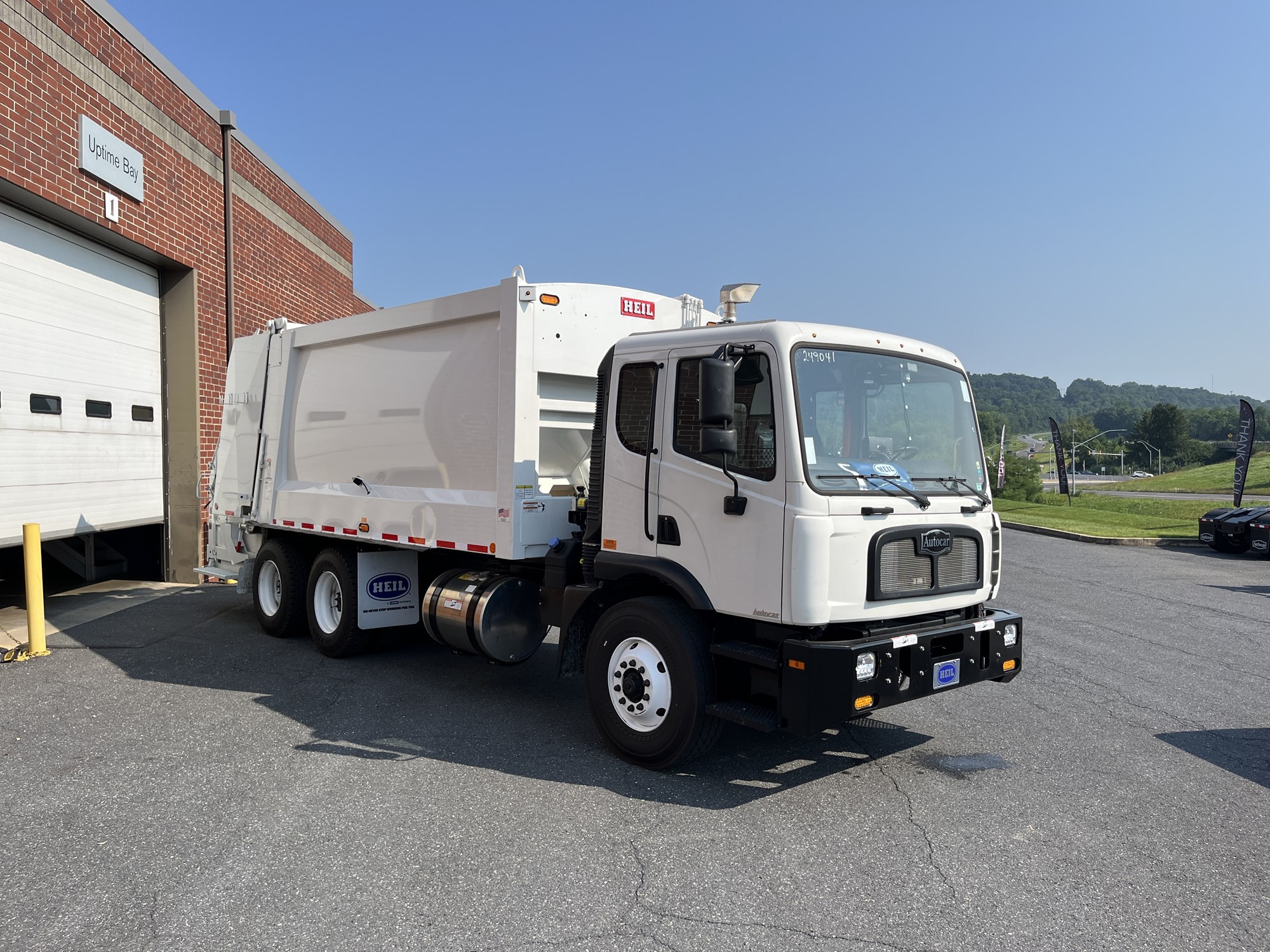 2024 AUTOCAR ACMD64 - image 4 of 6