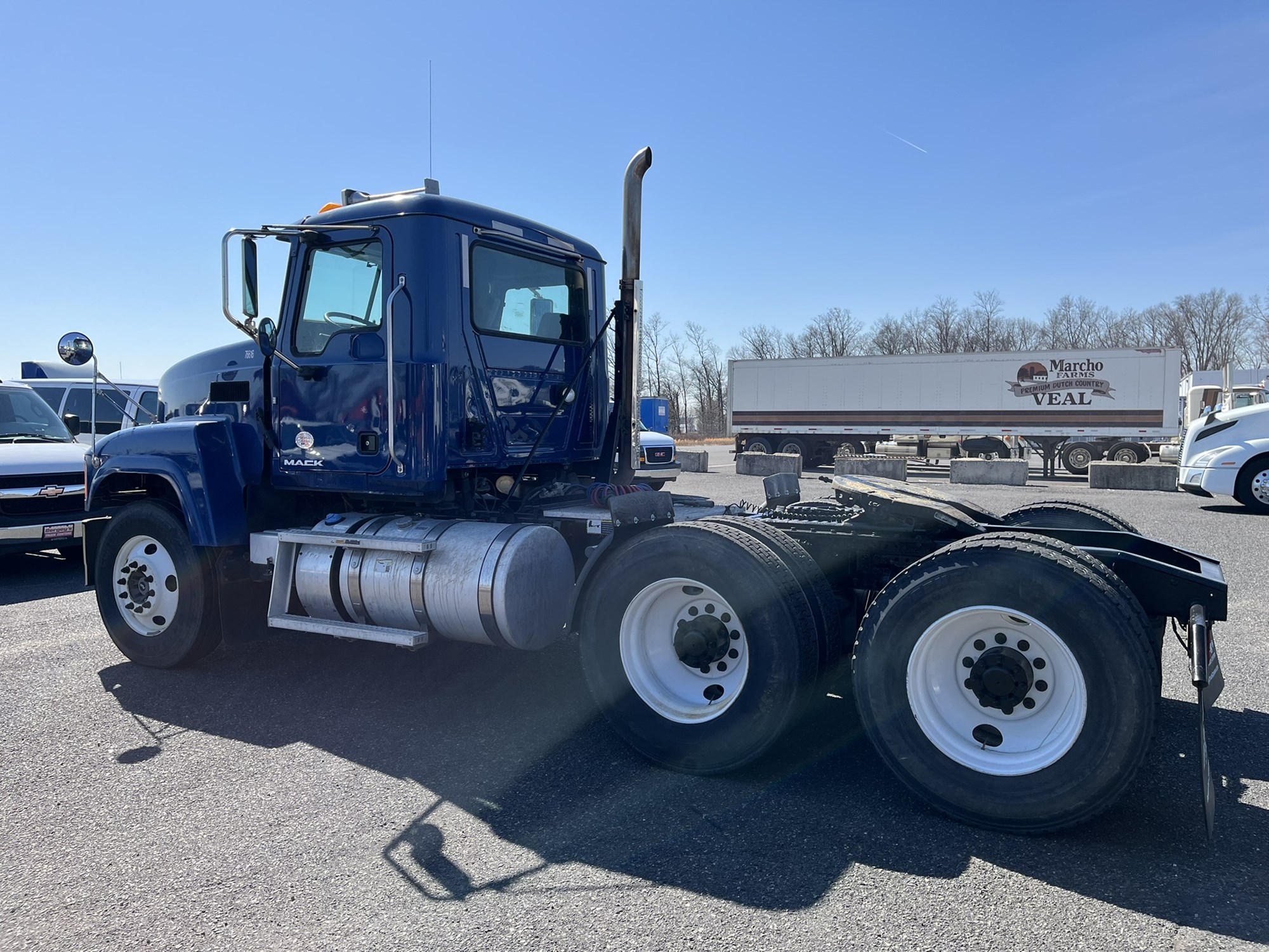 2016 MACK CHU613 - image 4 of 6