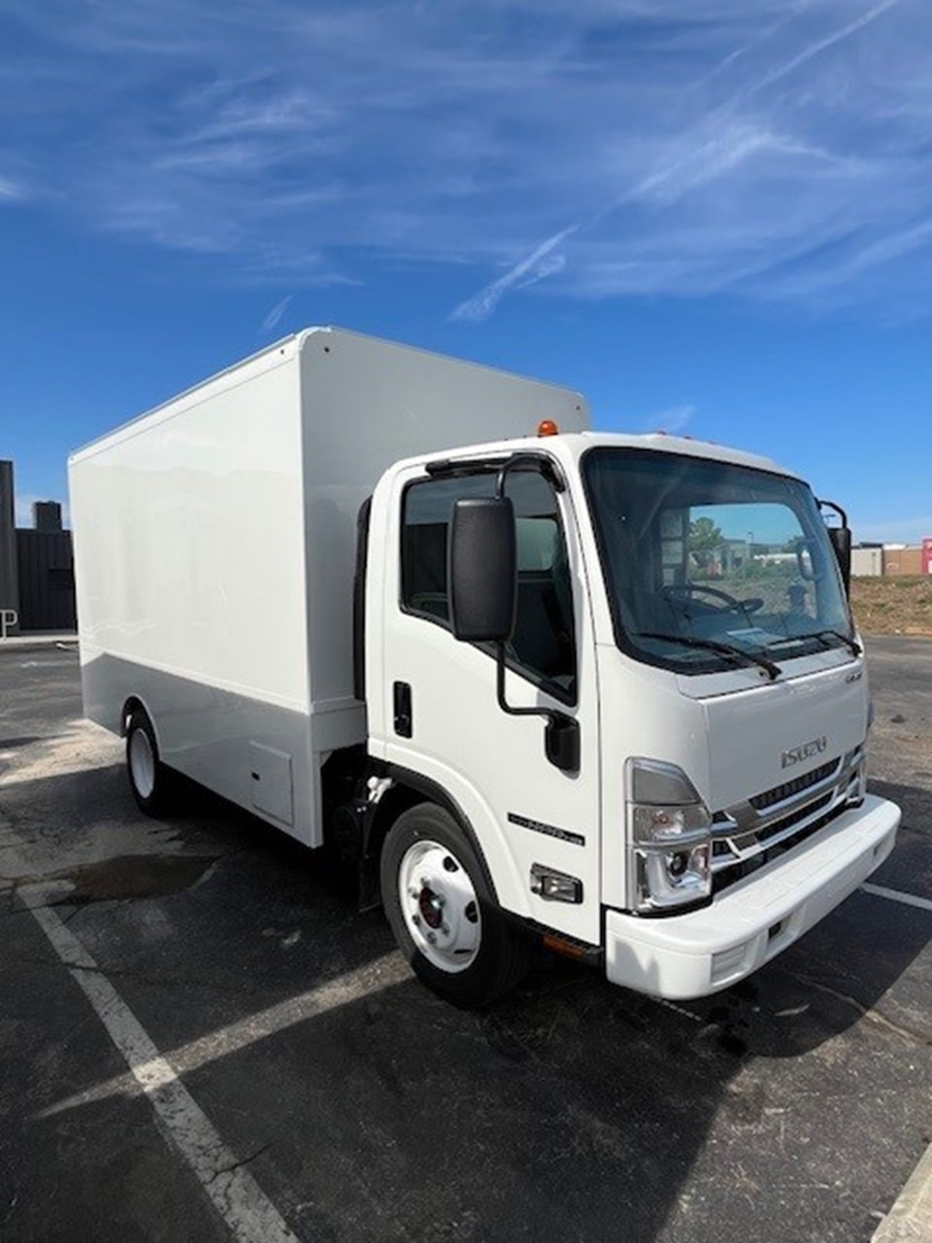 2024 ISUZU NPR HD GAS - image 1 of 5