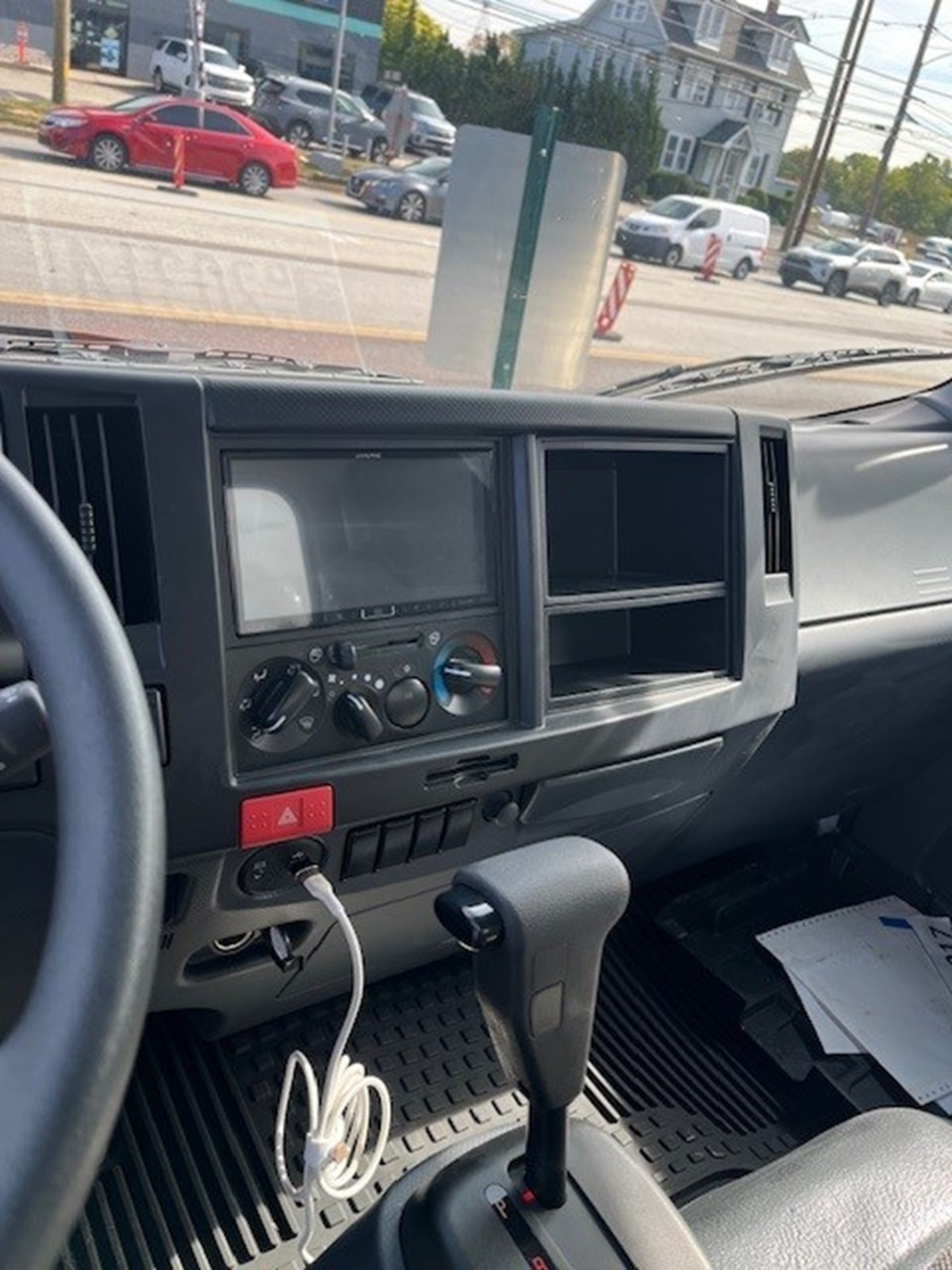 2024 ISUZU NPR HD GAS - image 5 of 5