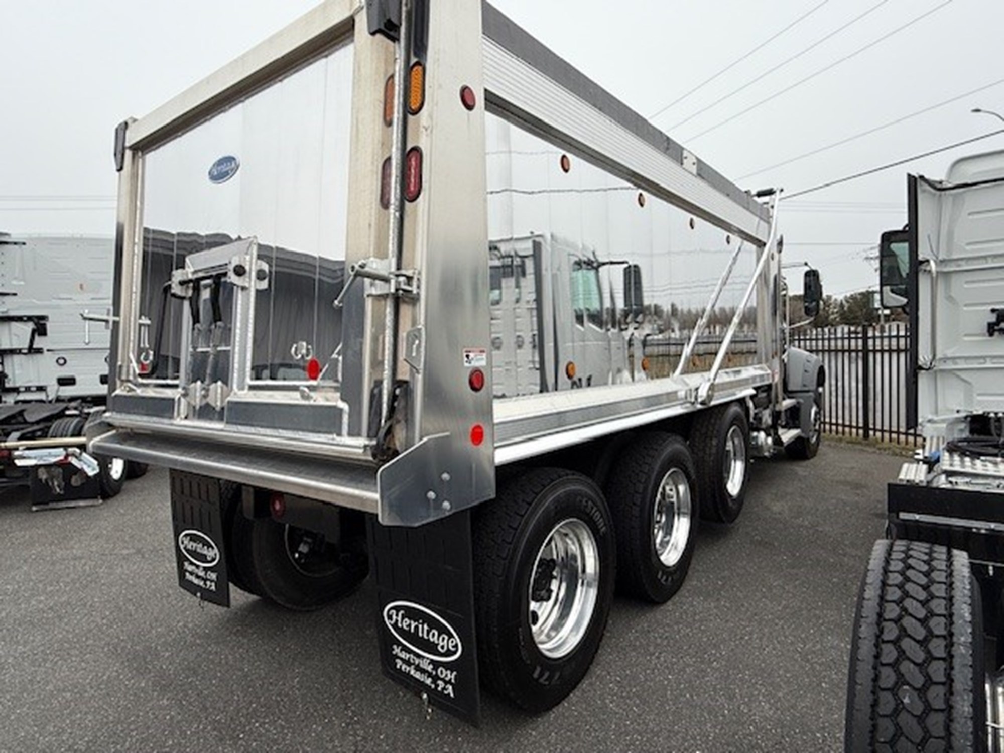2025 Mack GR84F - image 4 of 5