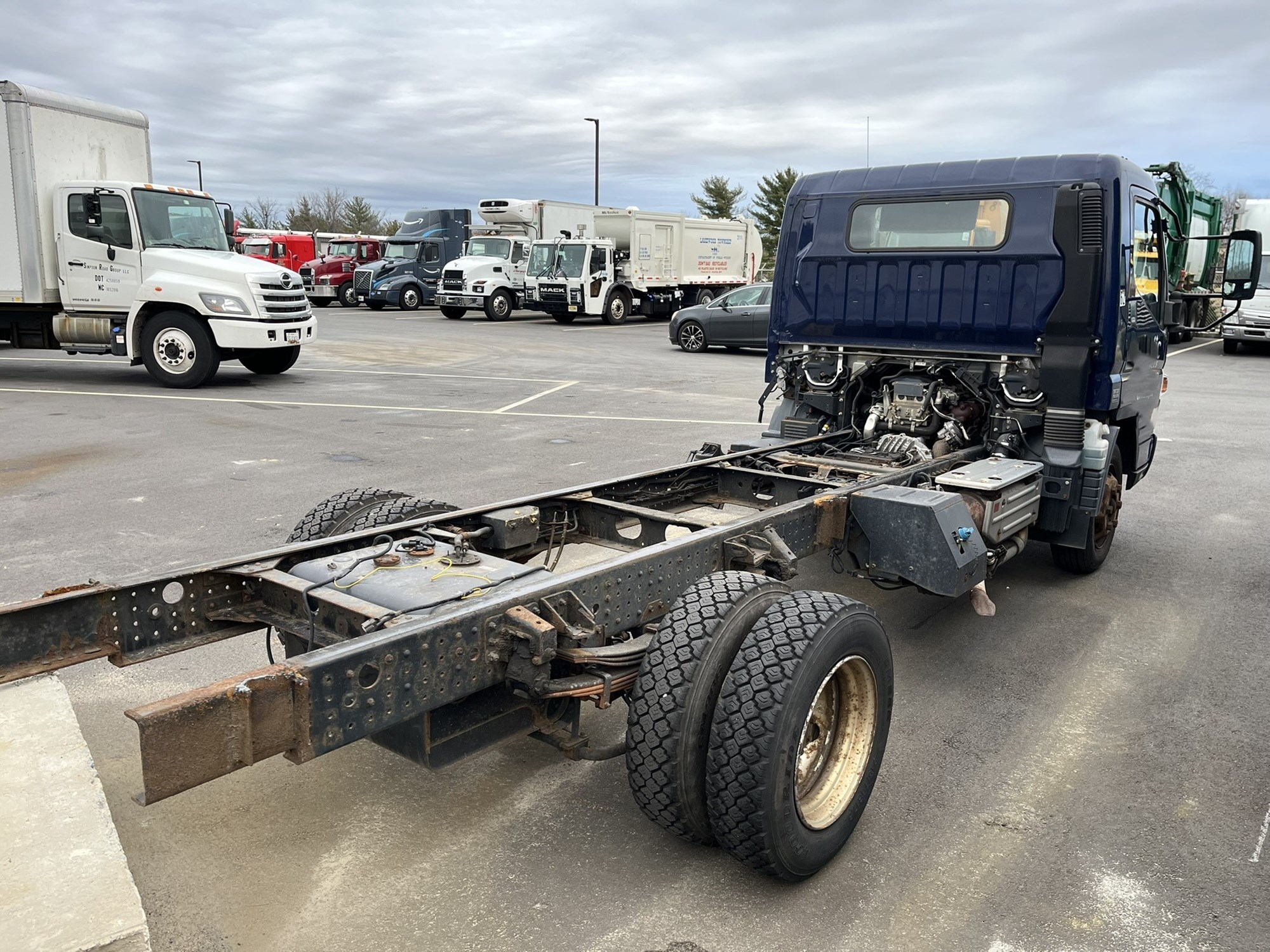 2015 Mitsubishi Fuso FEC92S - image 3 of 6