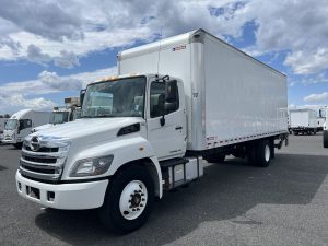2019 HINO 268A 1000546-01