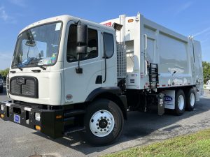 2025 Autocar ACMD64 1067076-01