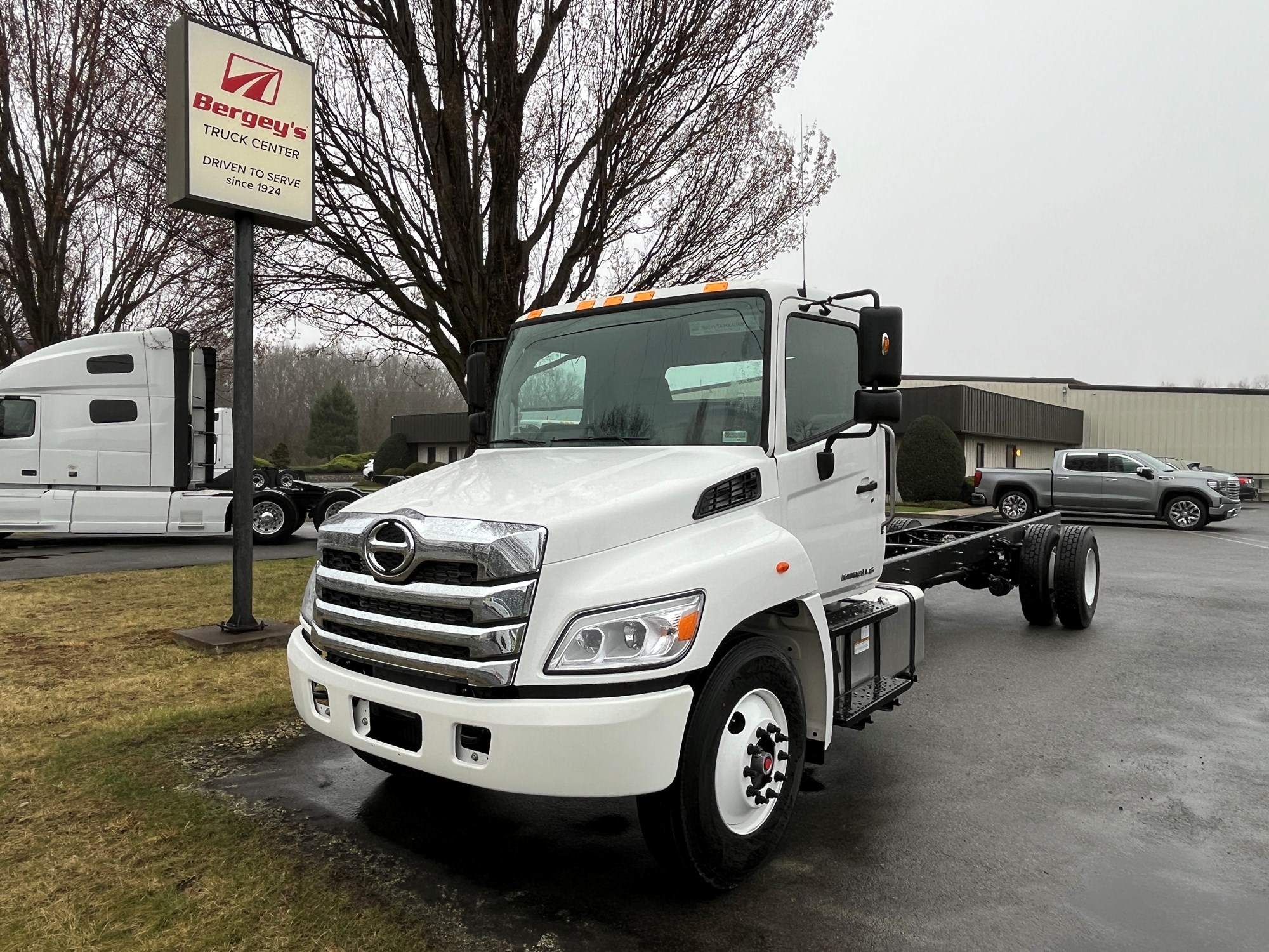 2026 HINO L6 - image 1 of 6