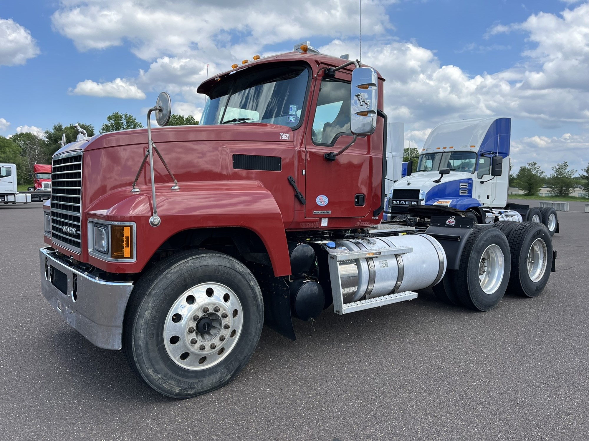 2019 MACK PI64T - image 1 of 6