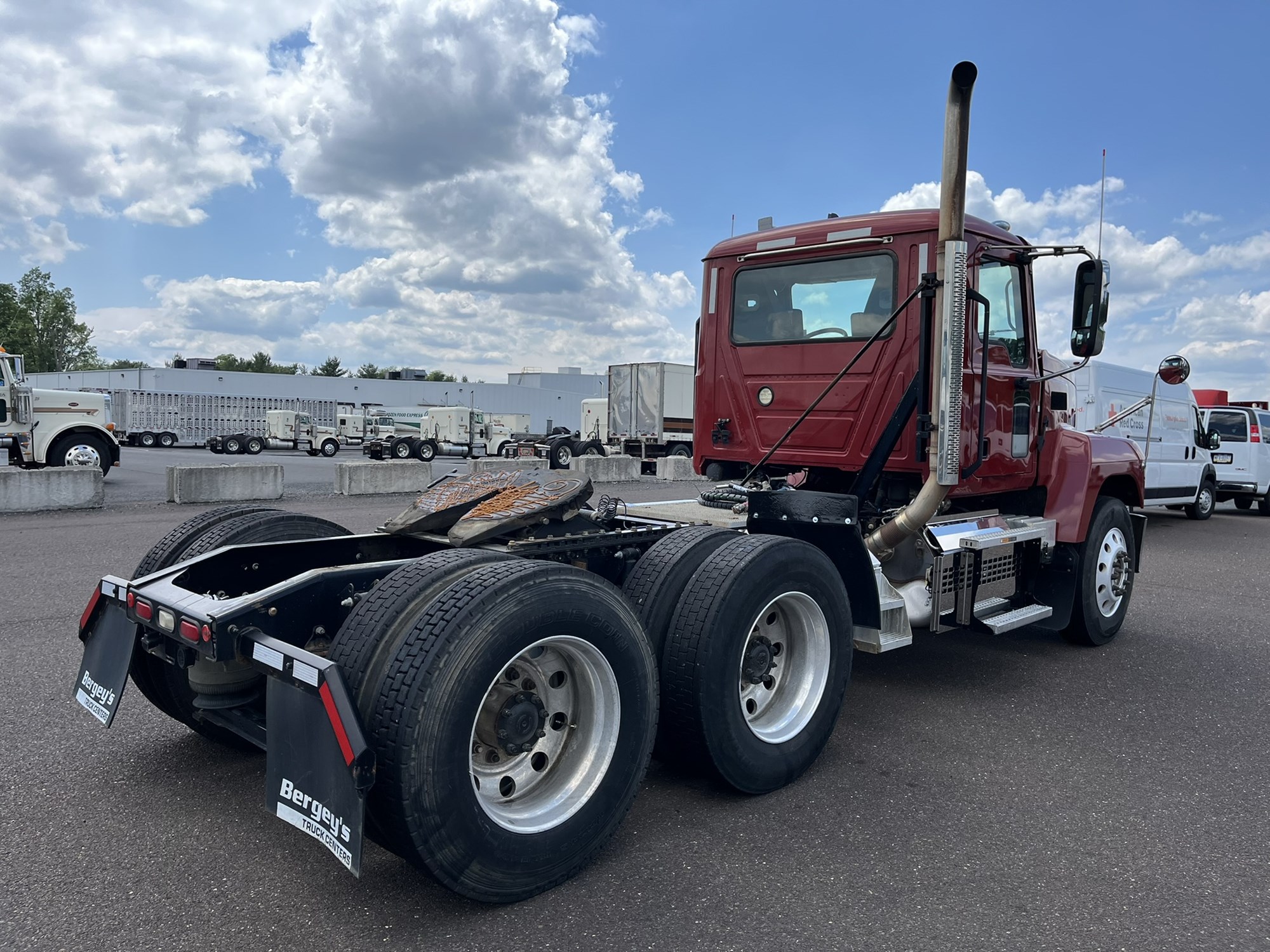 2019 MACK PI64T - image 4 of 6