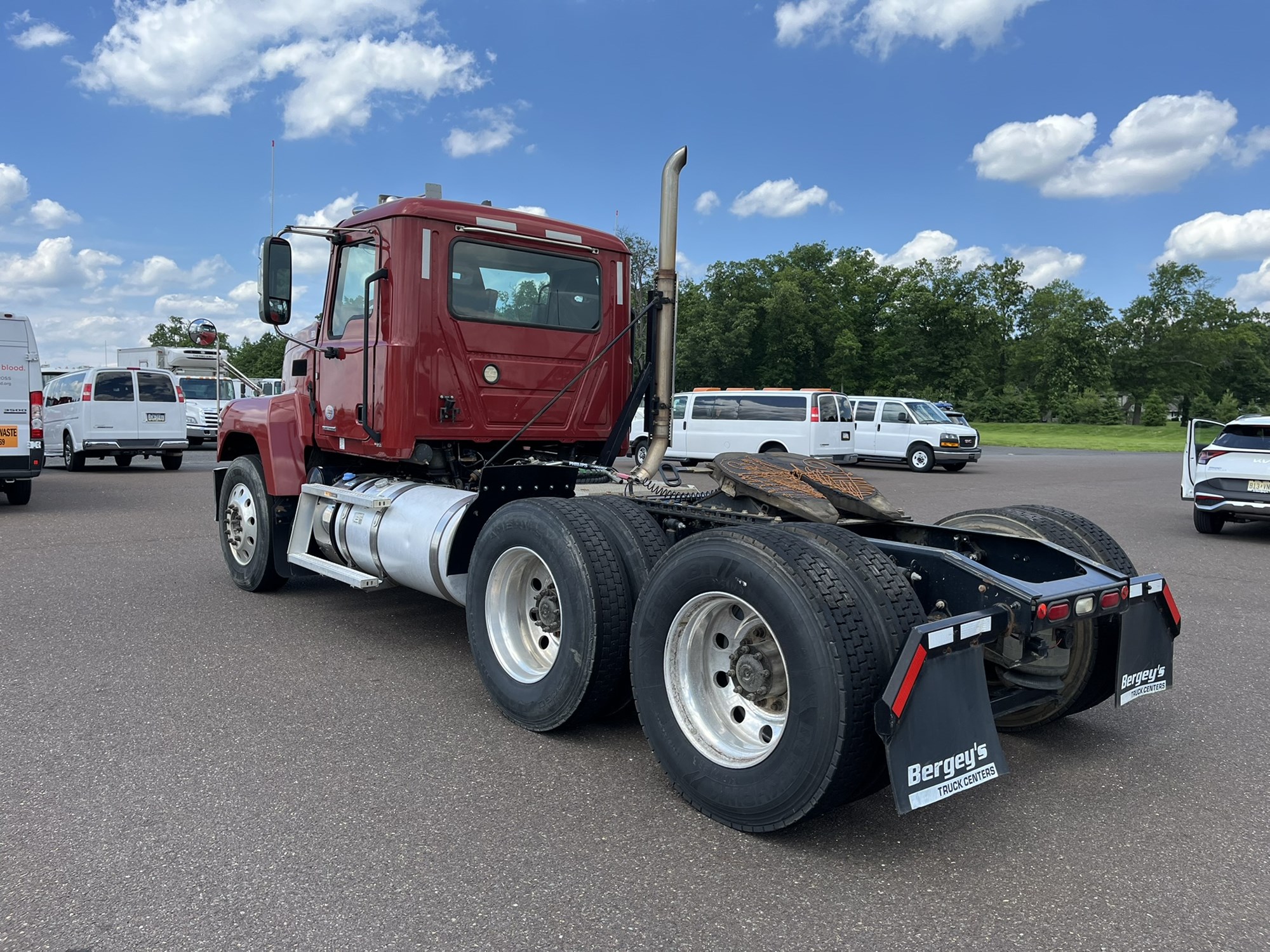 2019 MACK PI64T - image 6 of 6