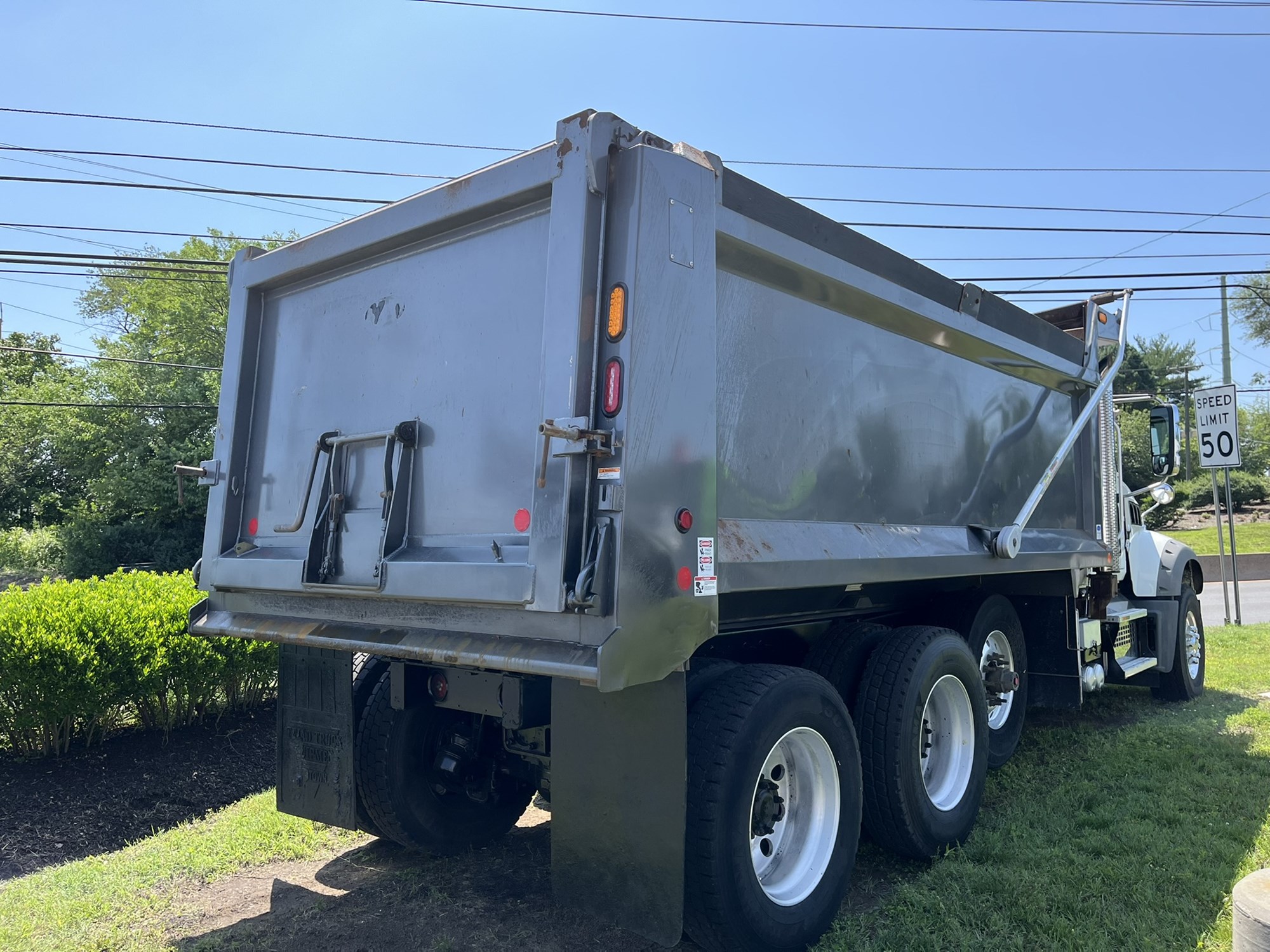 2021 MACK GRANITE - image 4 of 6