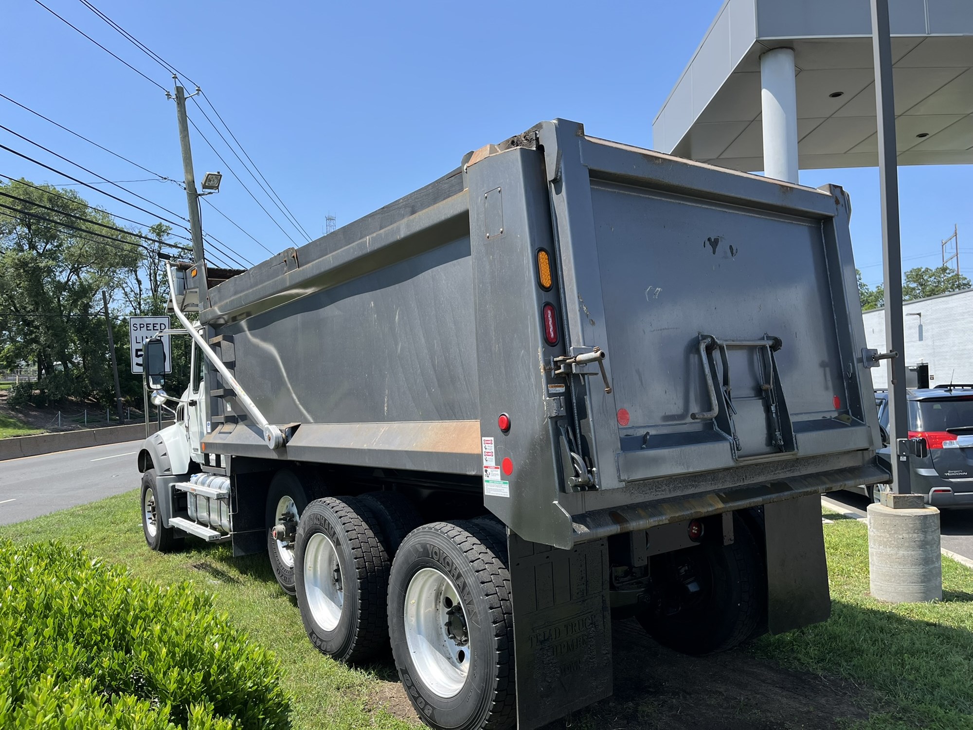 2021 MACK GRANITE - image 6 of 6