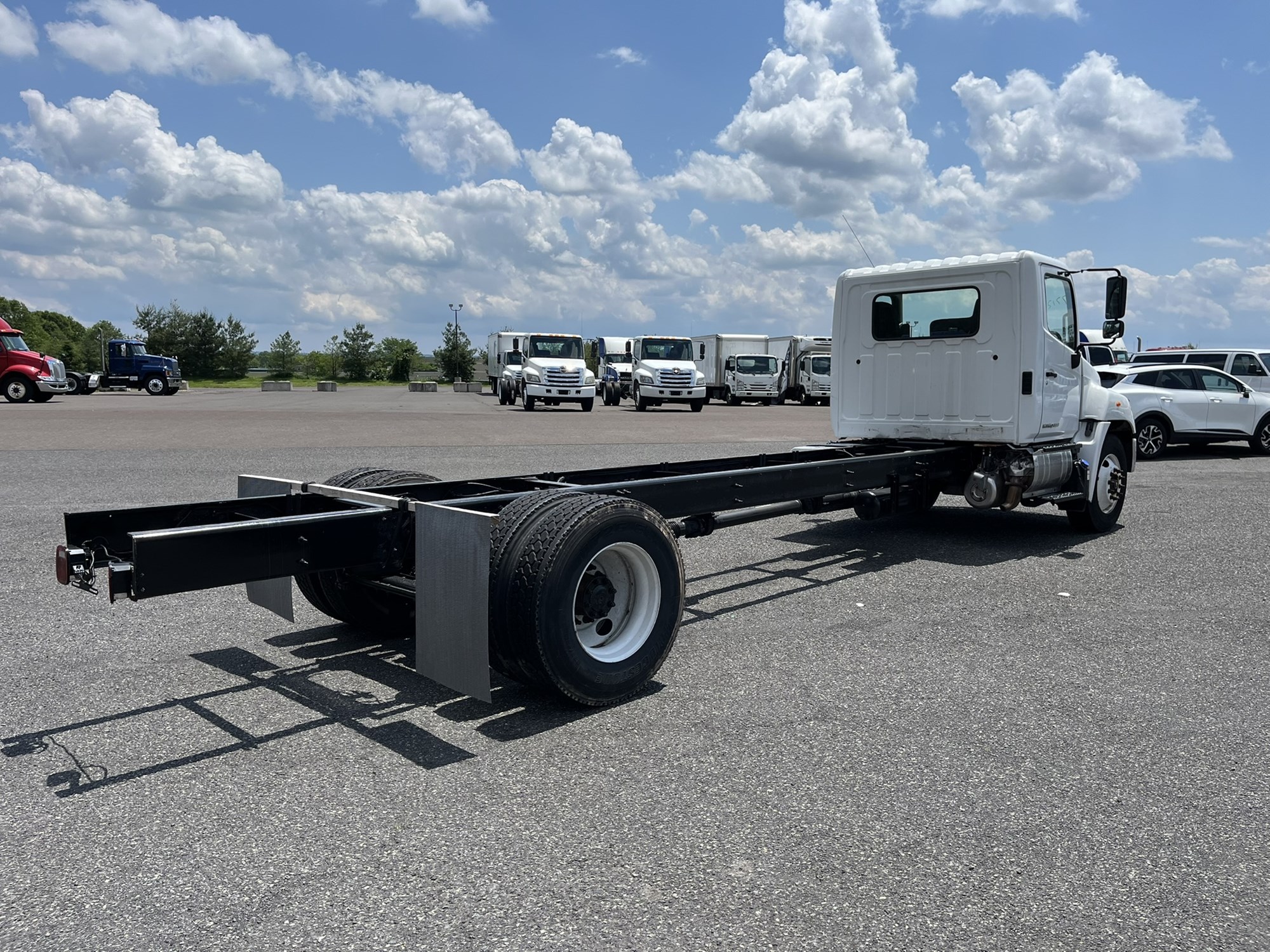 2018 HINO 338 - image 4 of 6