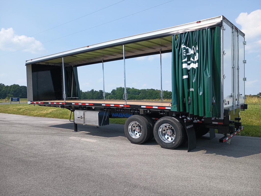flatbed with curtainside - both open