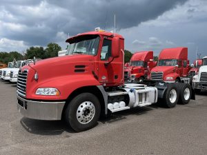 2015 MACK CXU613 1000447-01