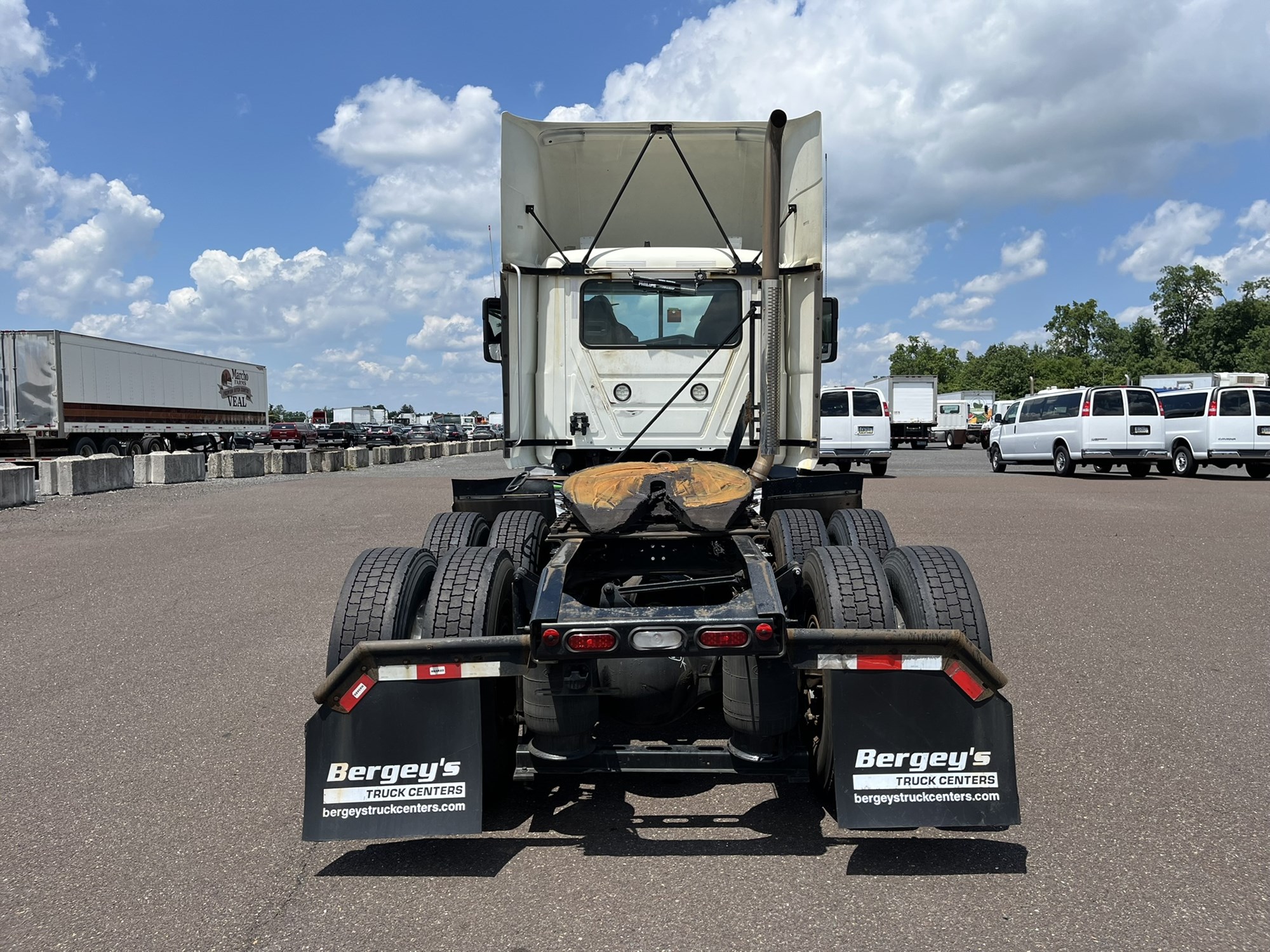 2019 MACK AN64T - image 5 of 6