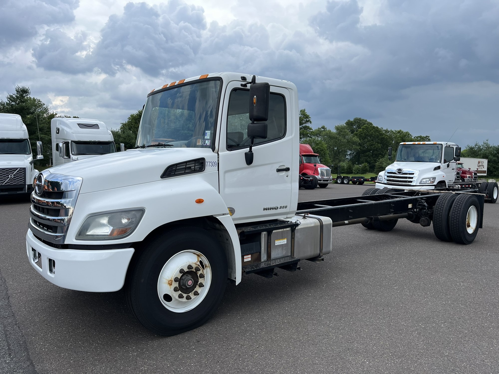 2017 HINO 268A - image 1 of 6