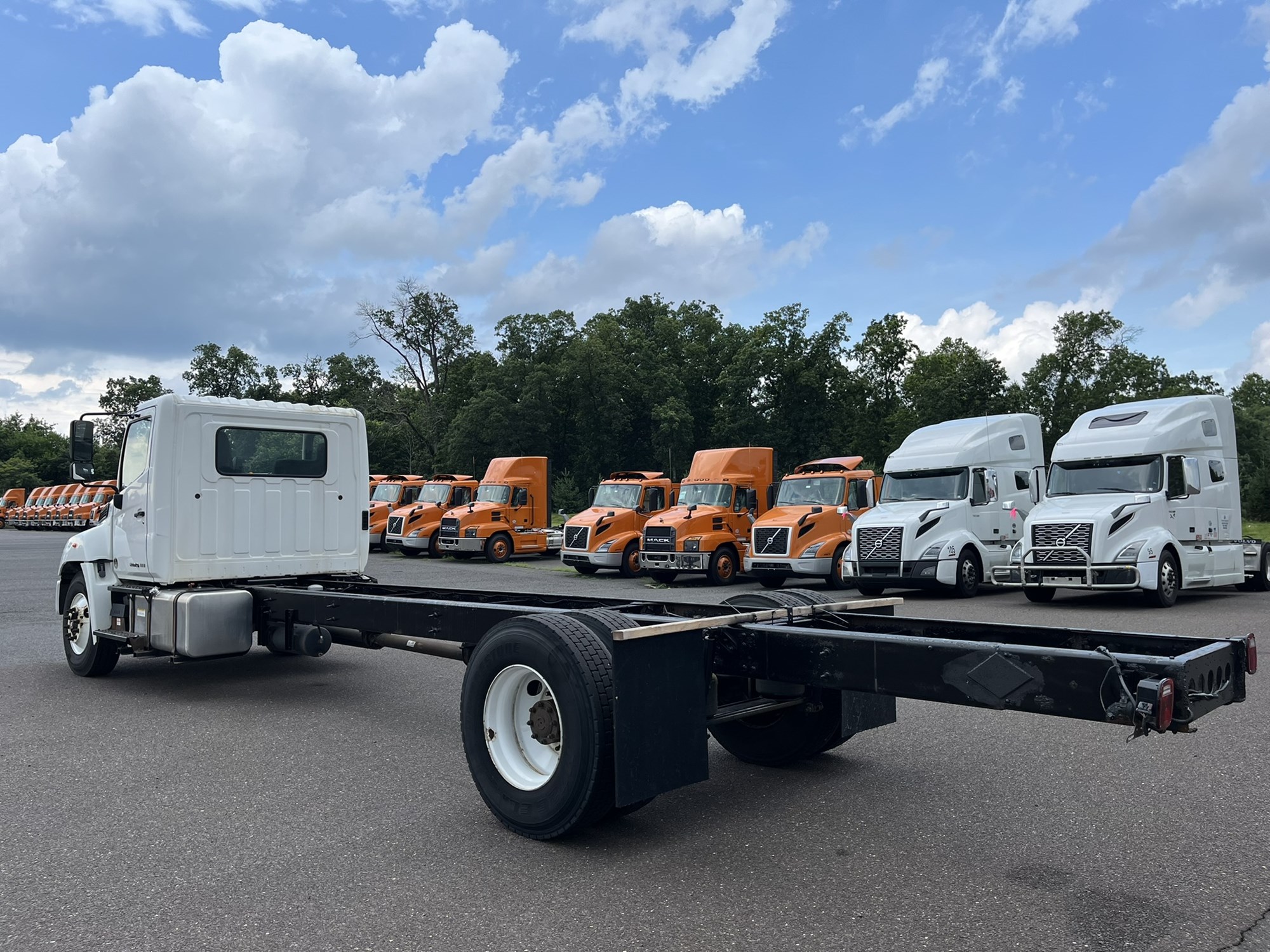 2017 HINO 268A - image 6 of 6