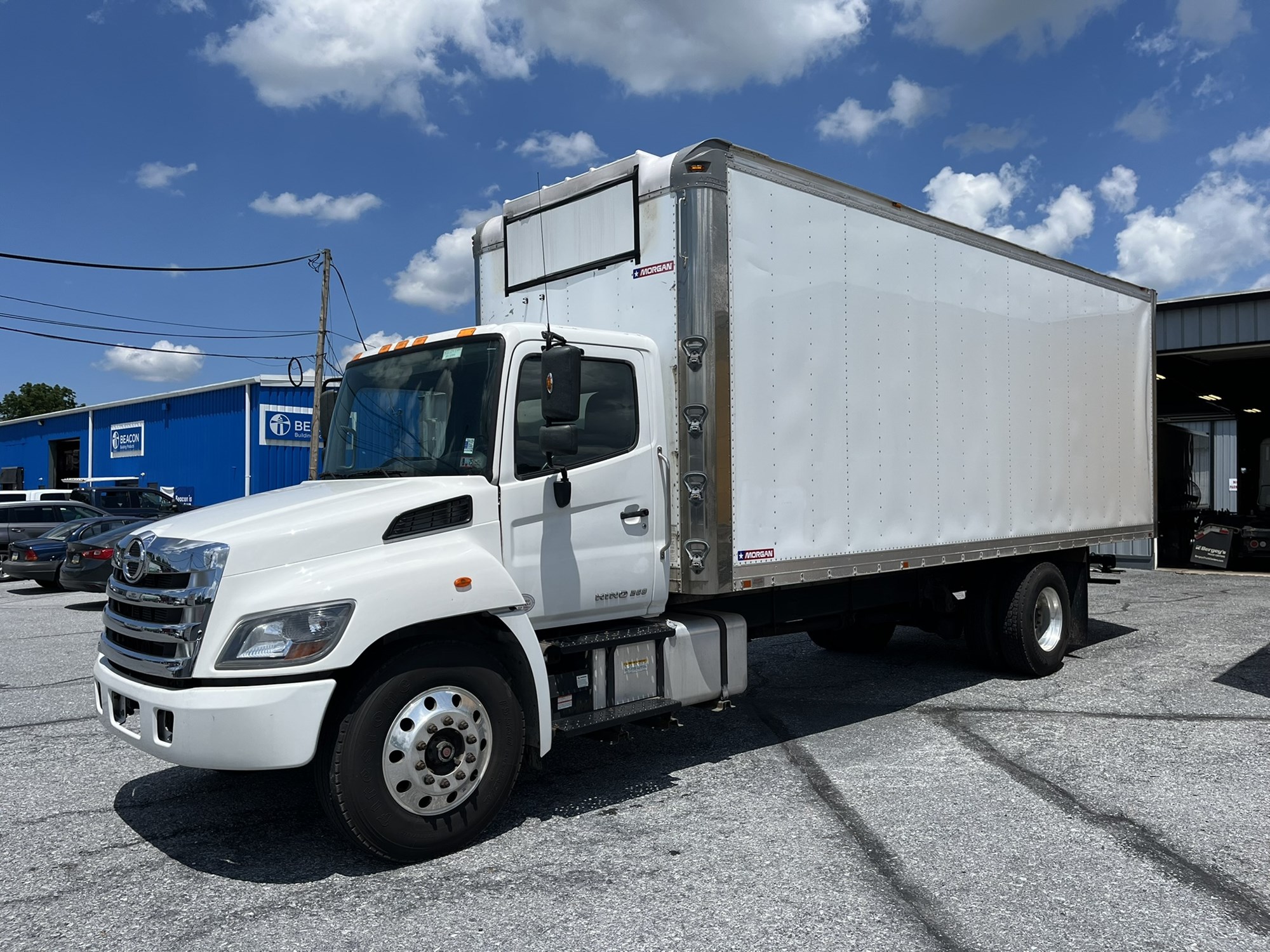2019 Hino 268A - image 1 of 6