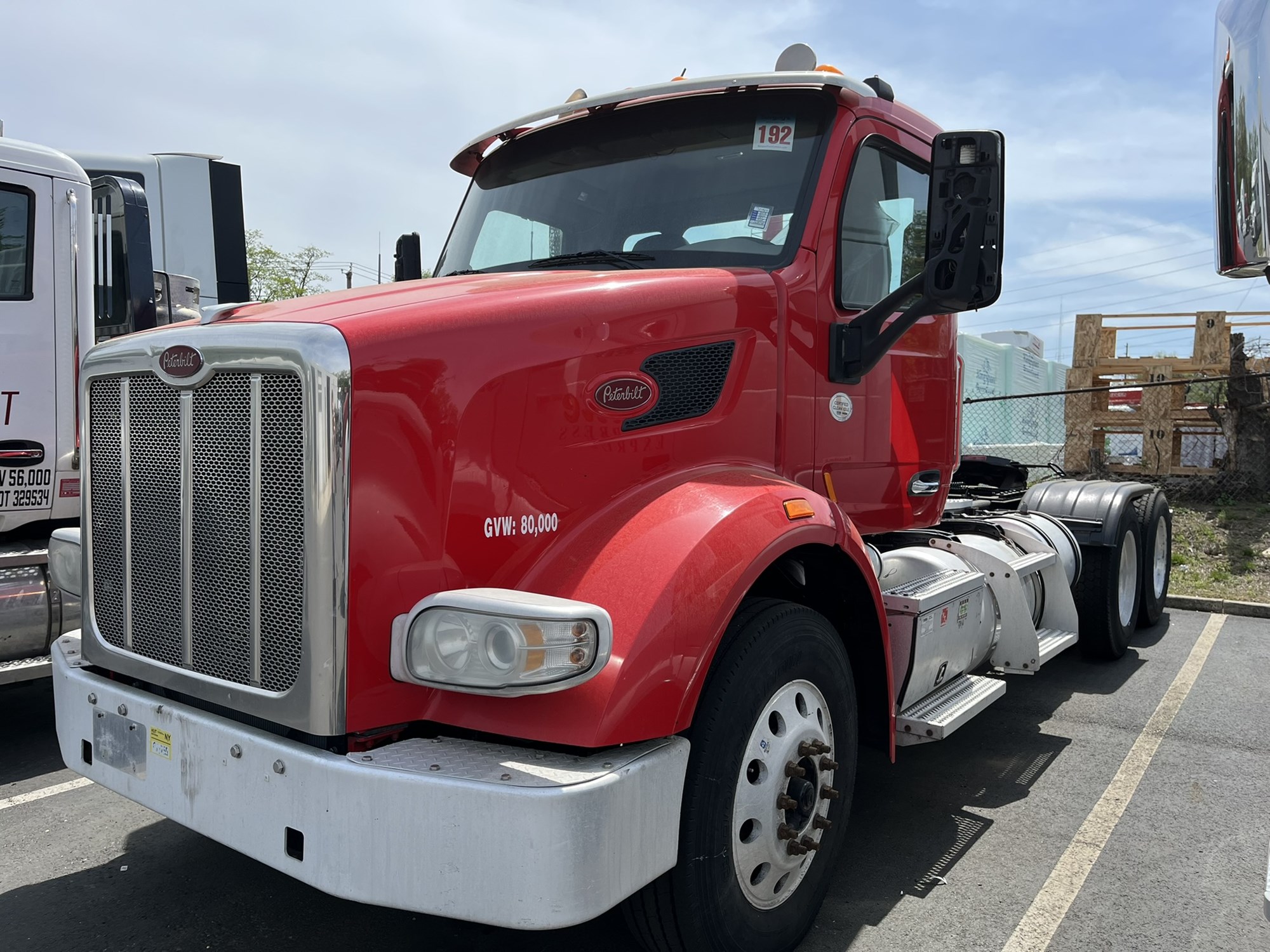 2019 Peterbilt 567 - image 1 of 6