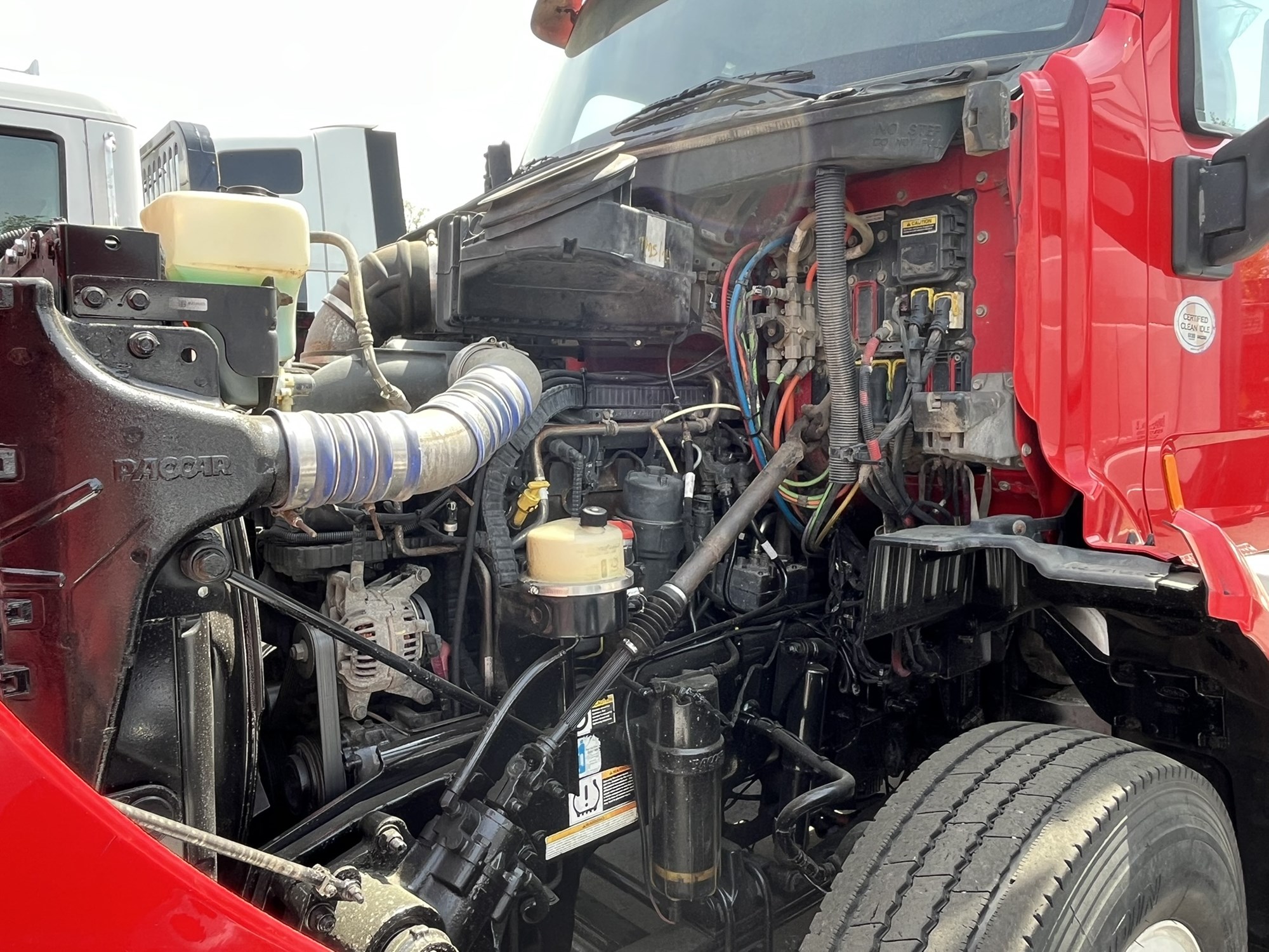 2019 Peterbilt 567 - image 5 of 6