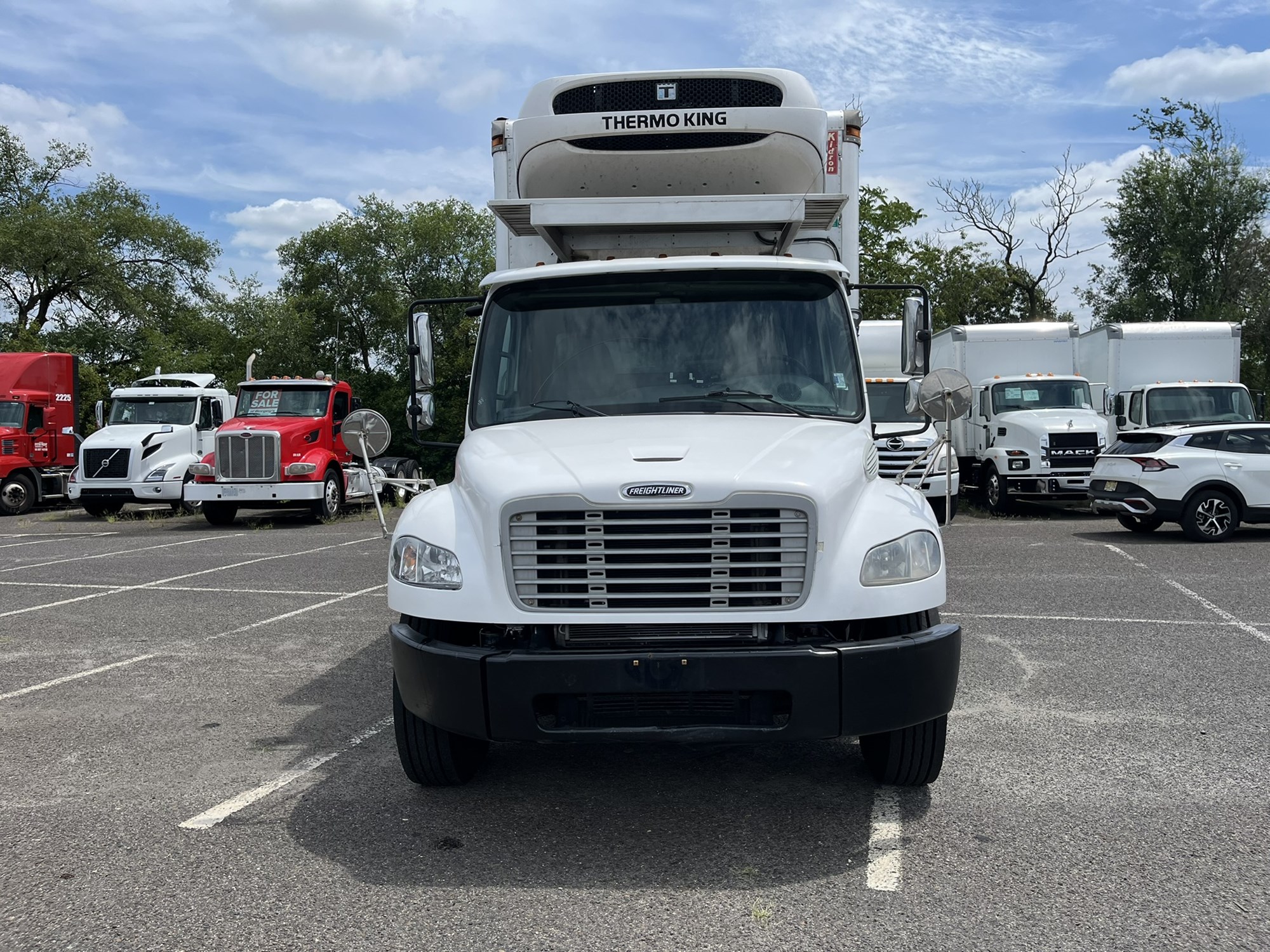 2017 Freightliner M2 - image 2 of 6