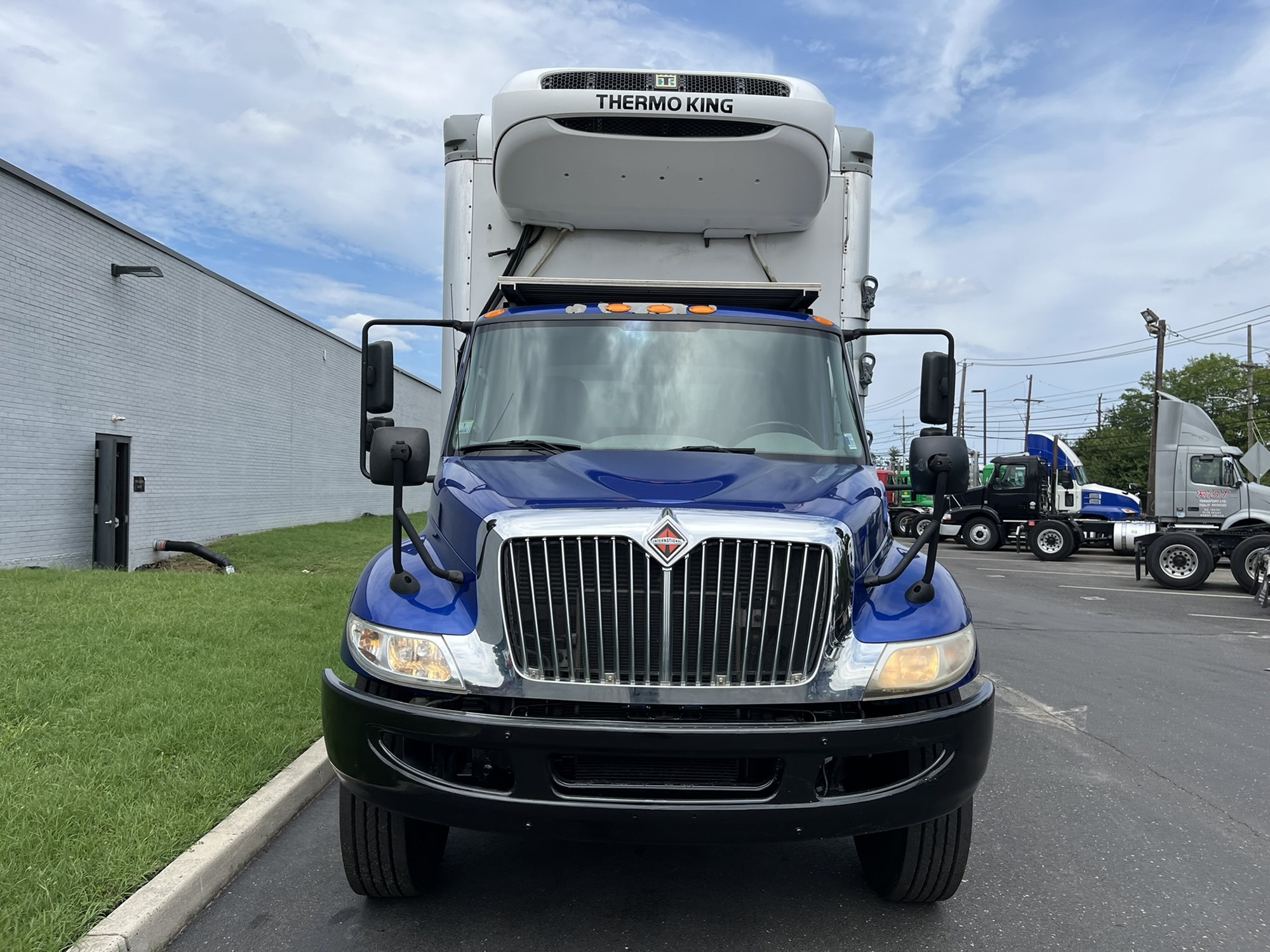 2018 International MA025 - image 2 of 6