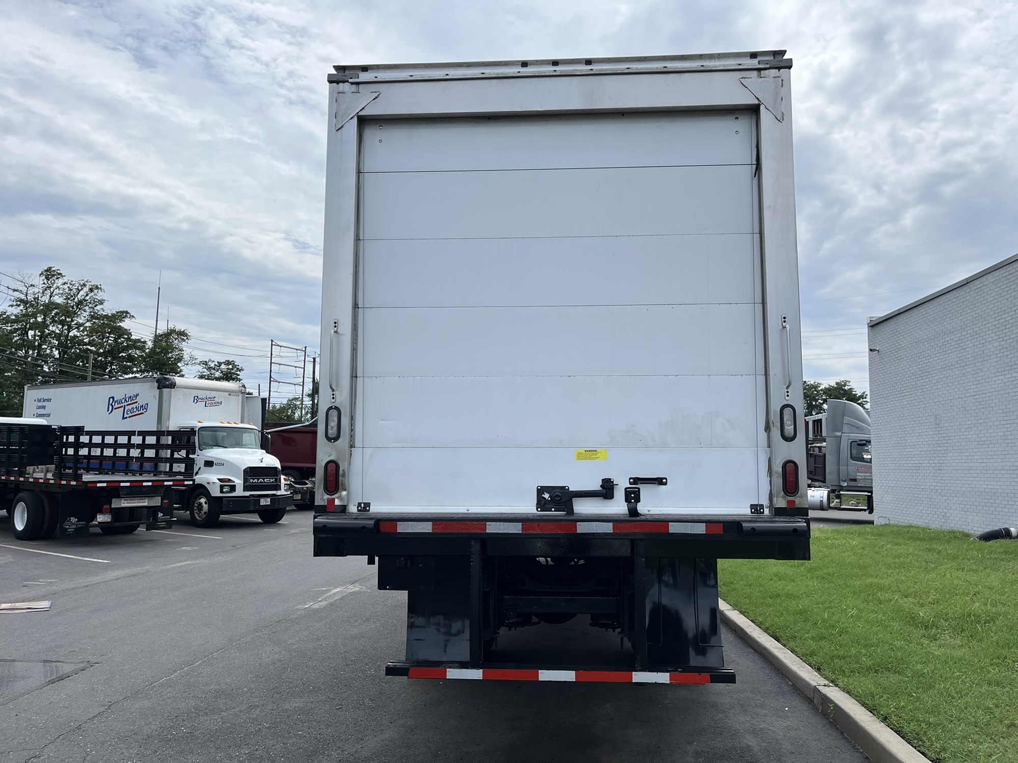 2018 International MA025 - image 5 of 6