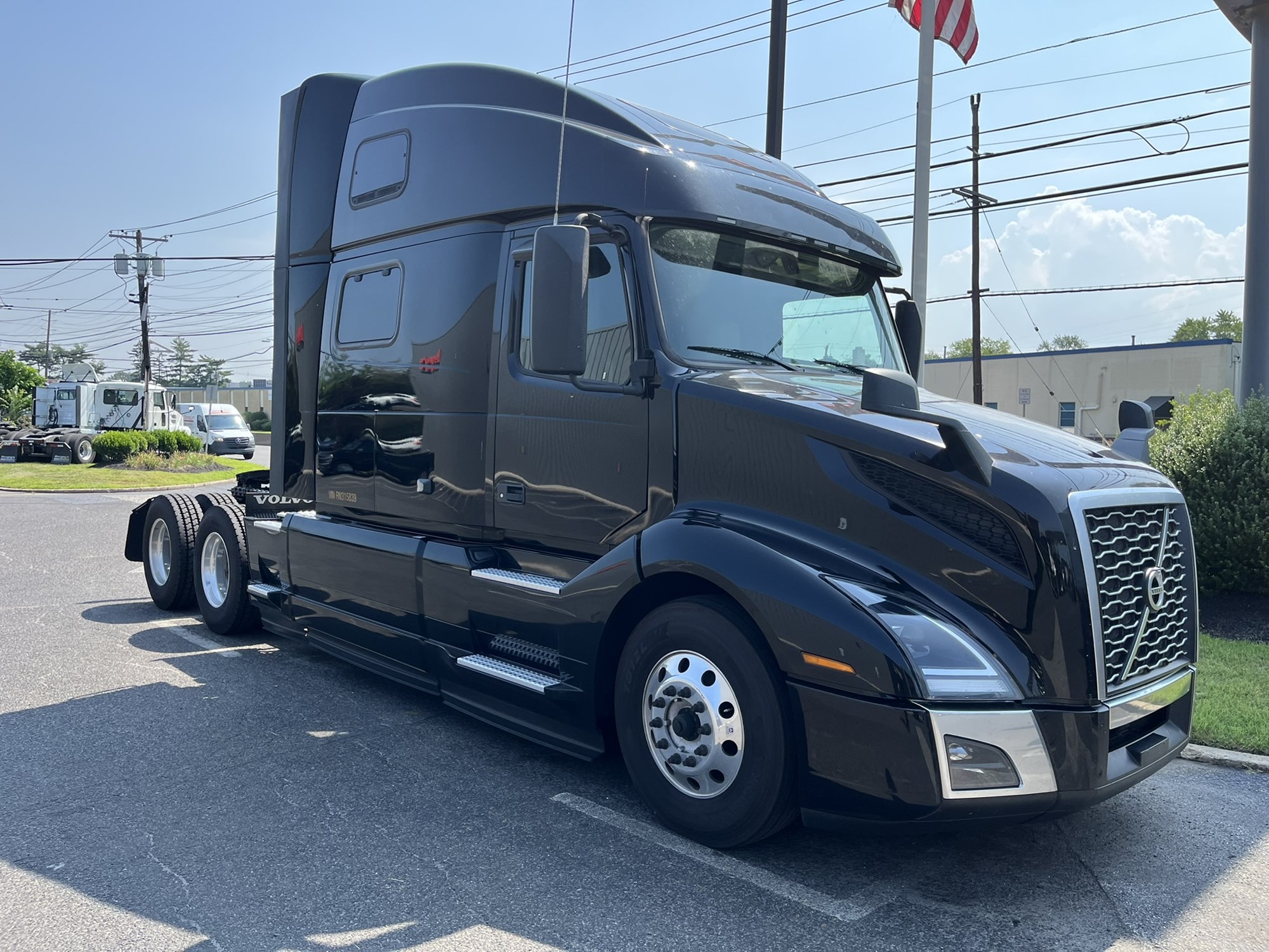 2024 Volvo VNL - image 3 of 6