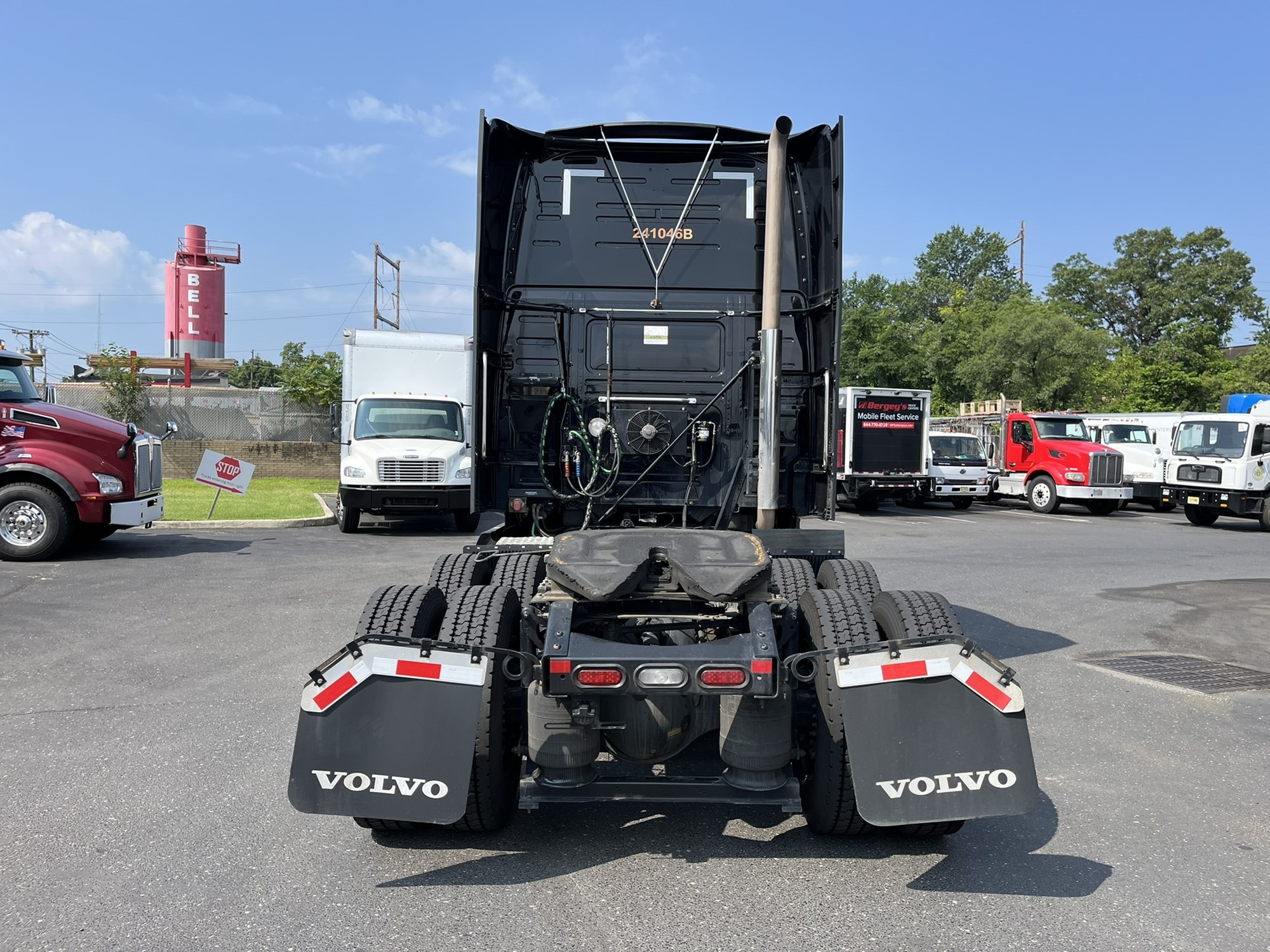2024 Volvo VNL860 - image 5 of 6