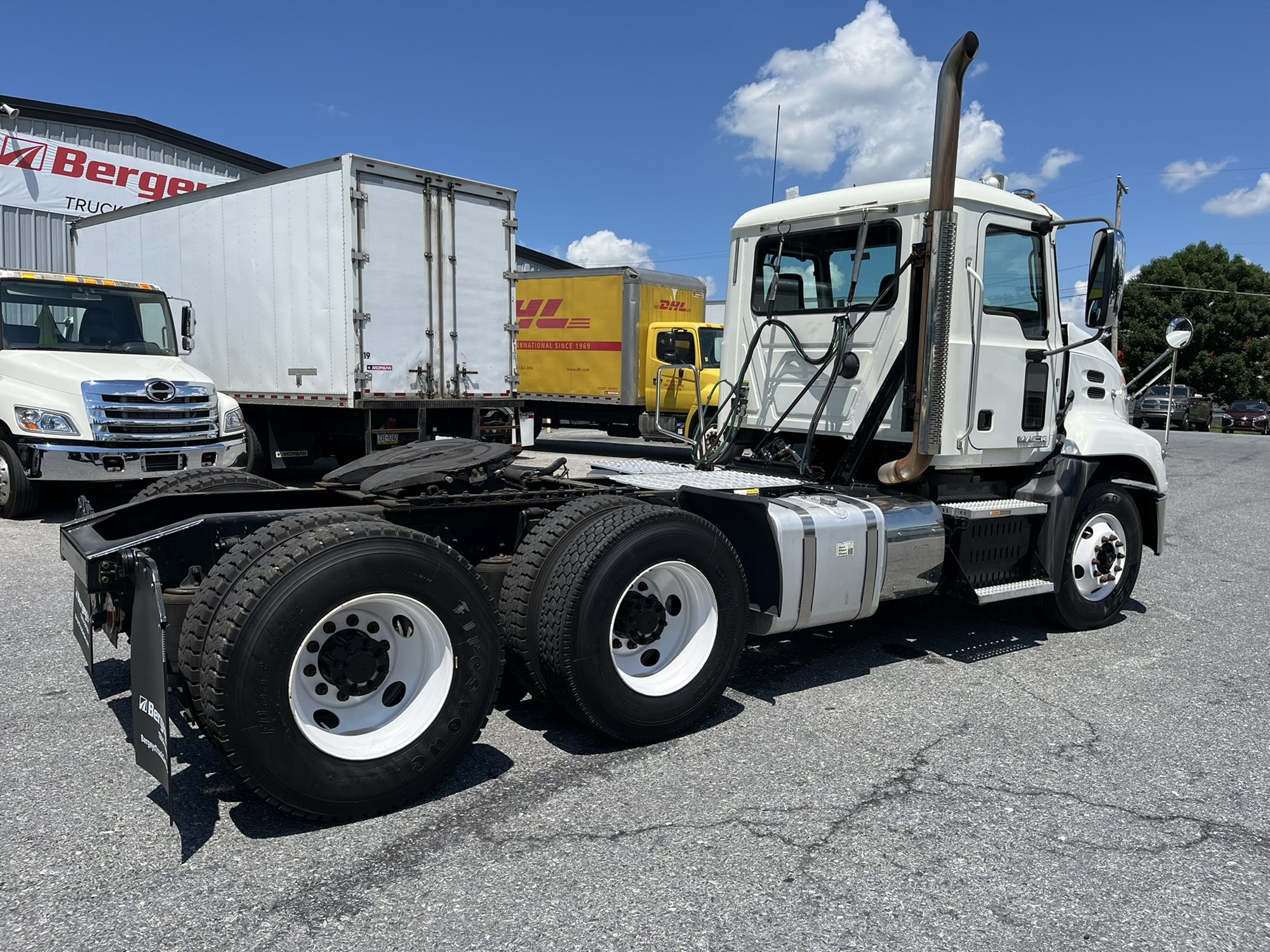 2015 MACK CXU613 - image 4 of 6