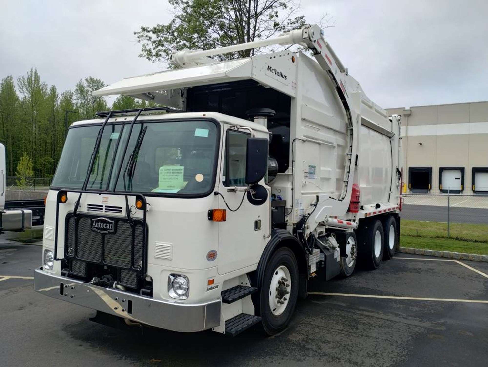 2024 AUTOCAR ACX64 - image 2 of 6